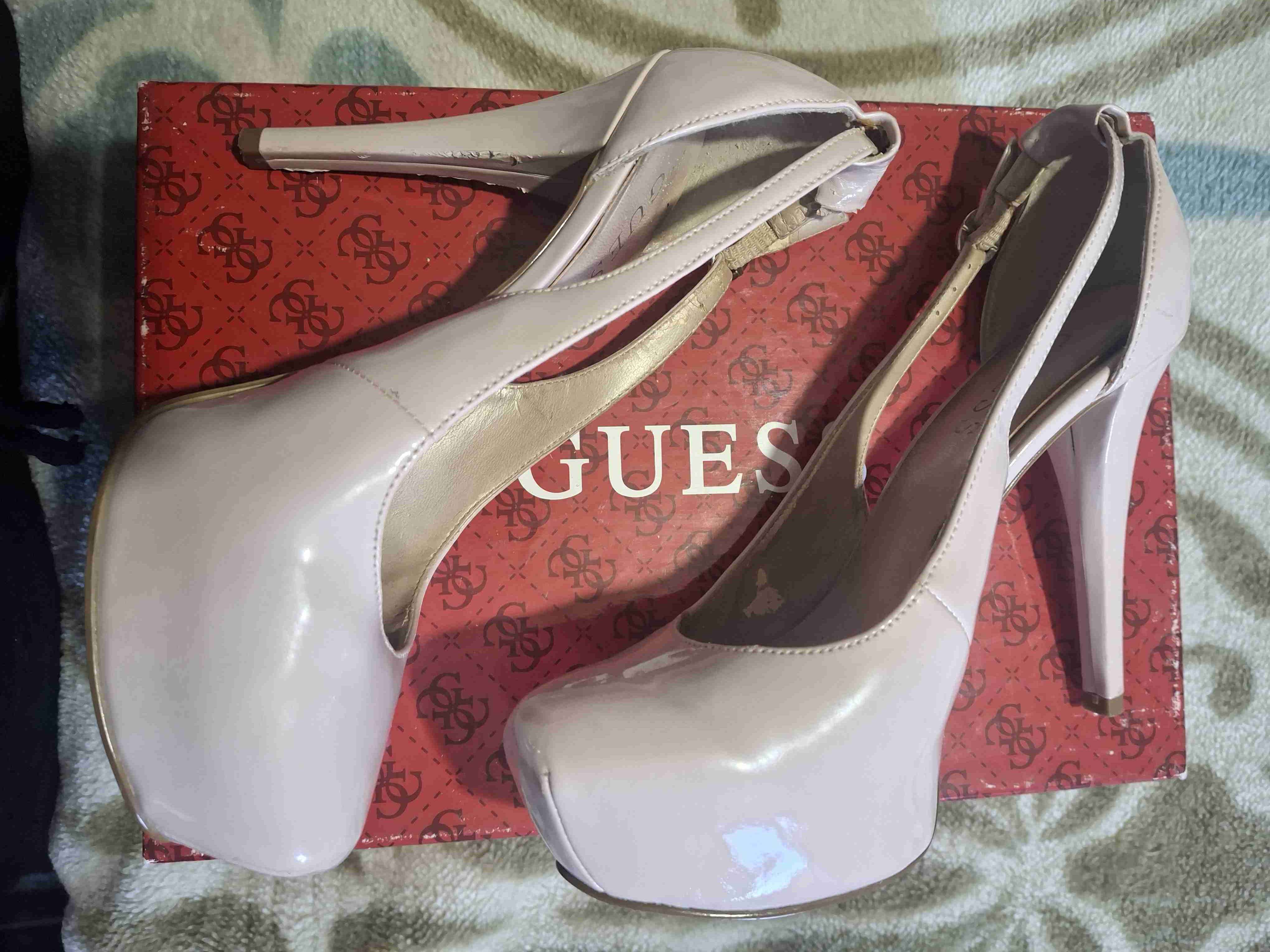 Tacones Guess rosados elegantes - miniatura 4