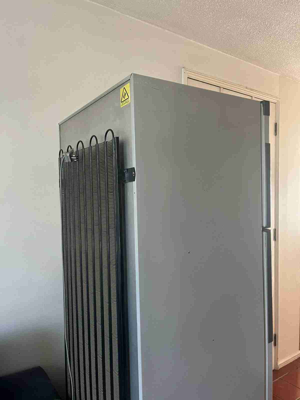 Refrigerador Fensa gris grande - 2