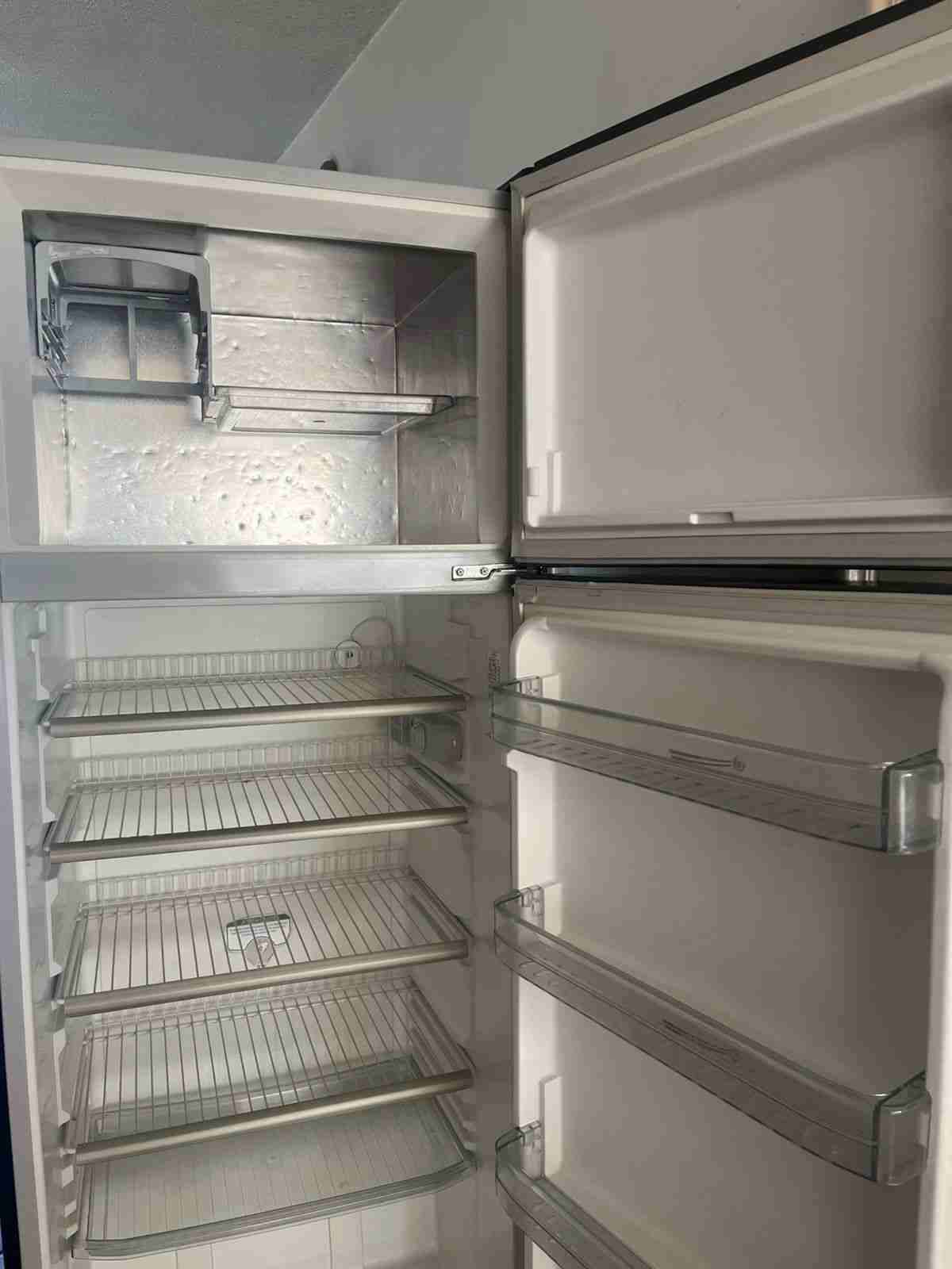 Refrigerador Fensa gris grande - 5