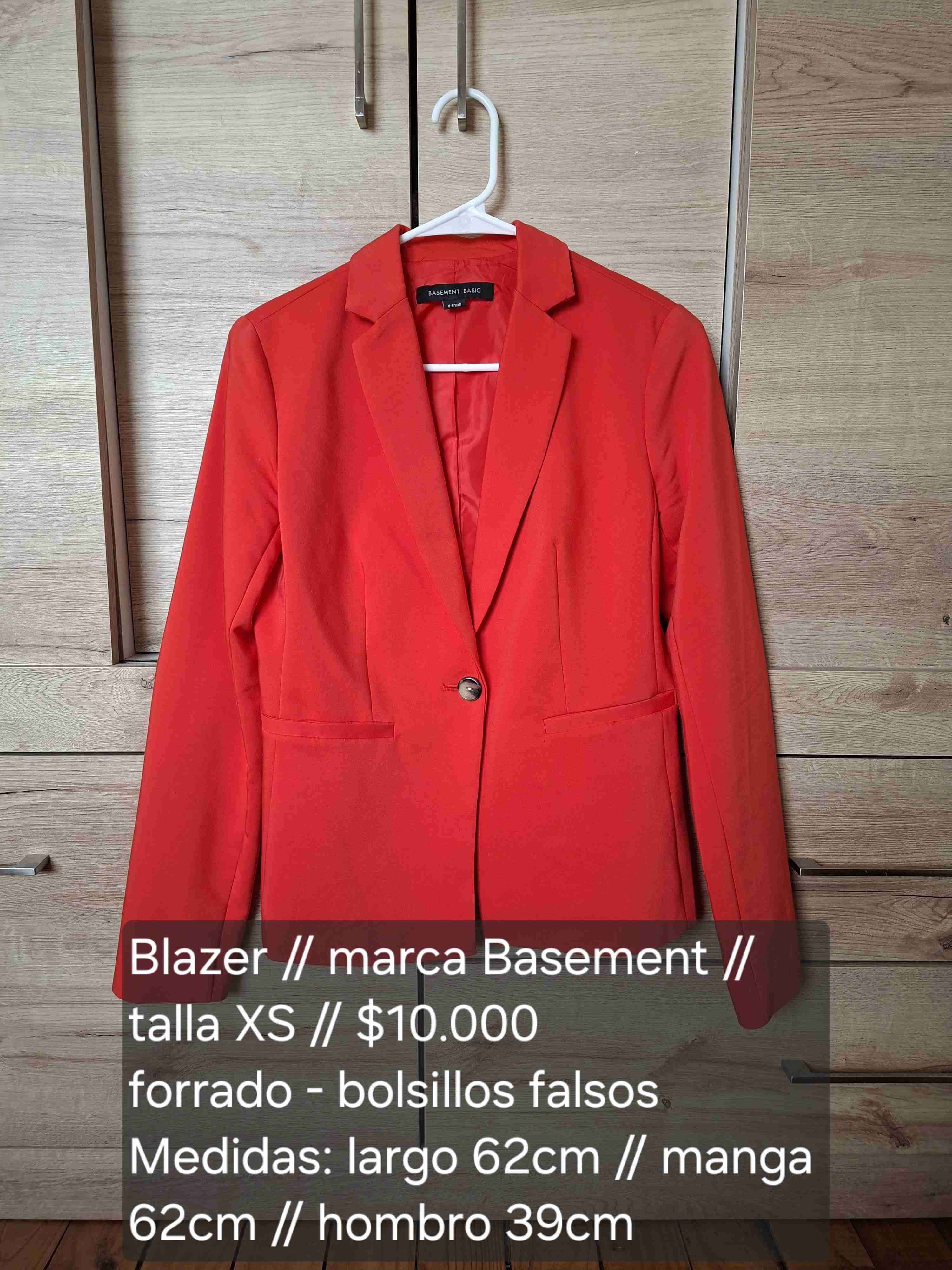 Blazer rojo Basement XS