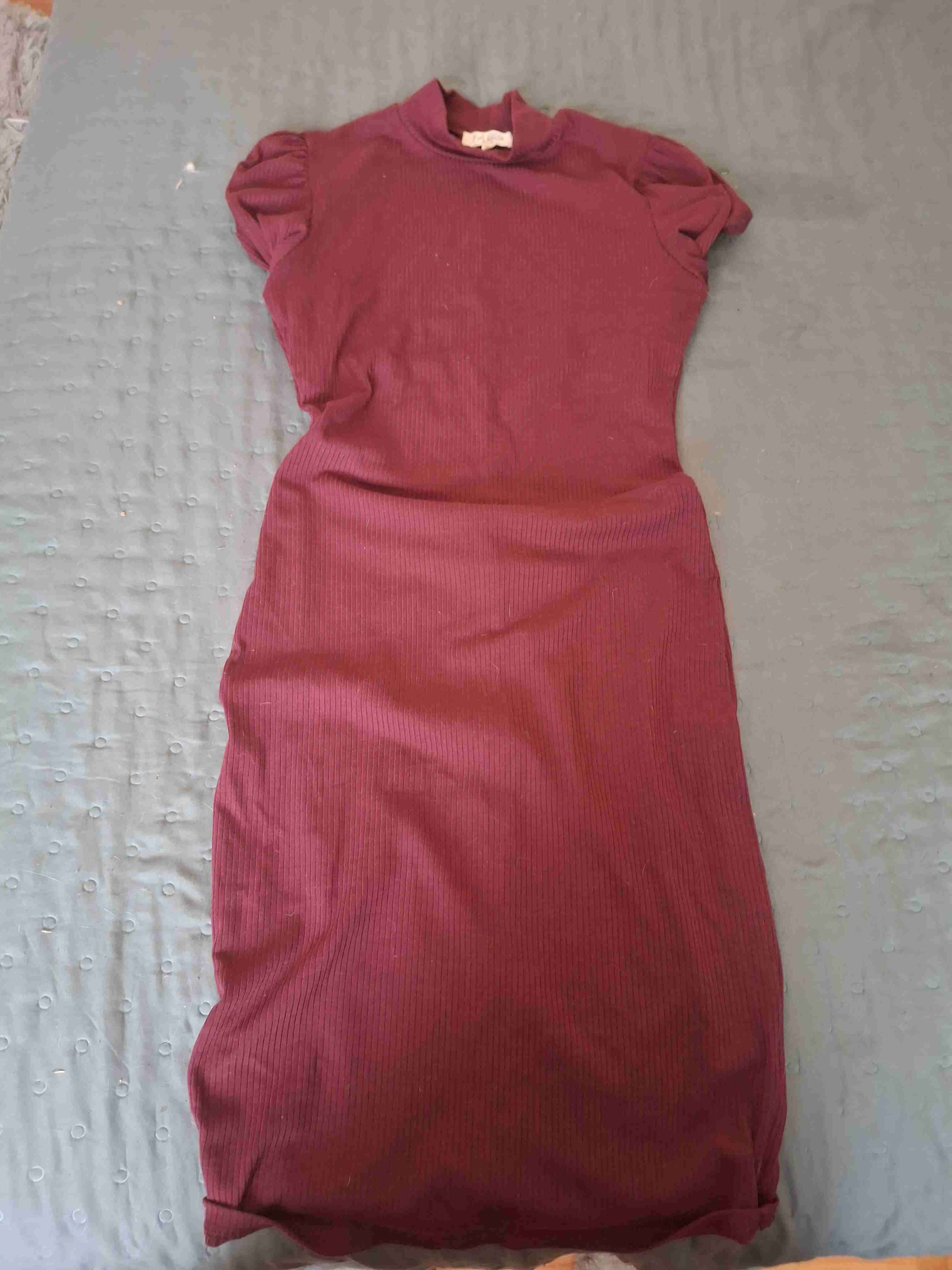 Vestido burdeo de manga corta