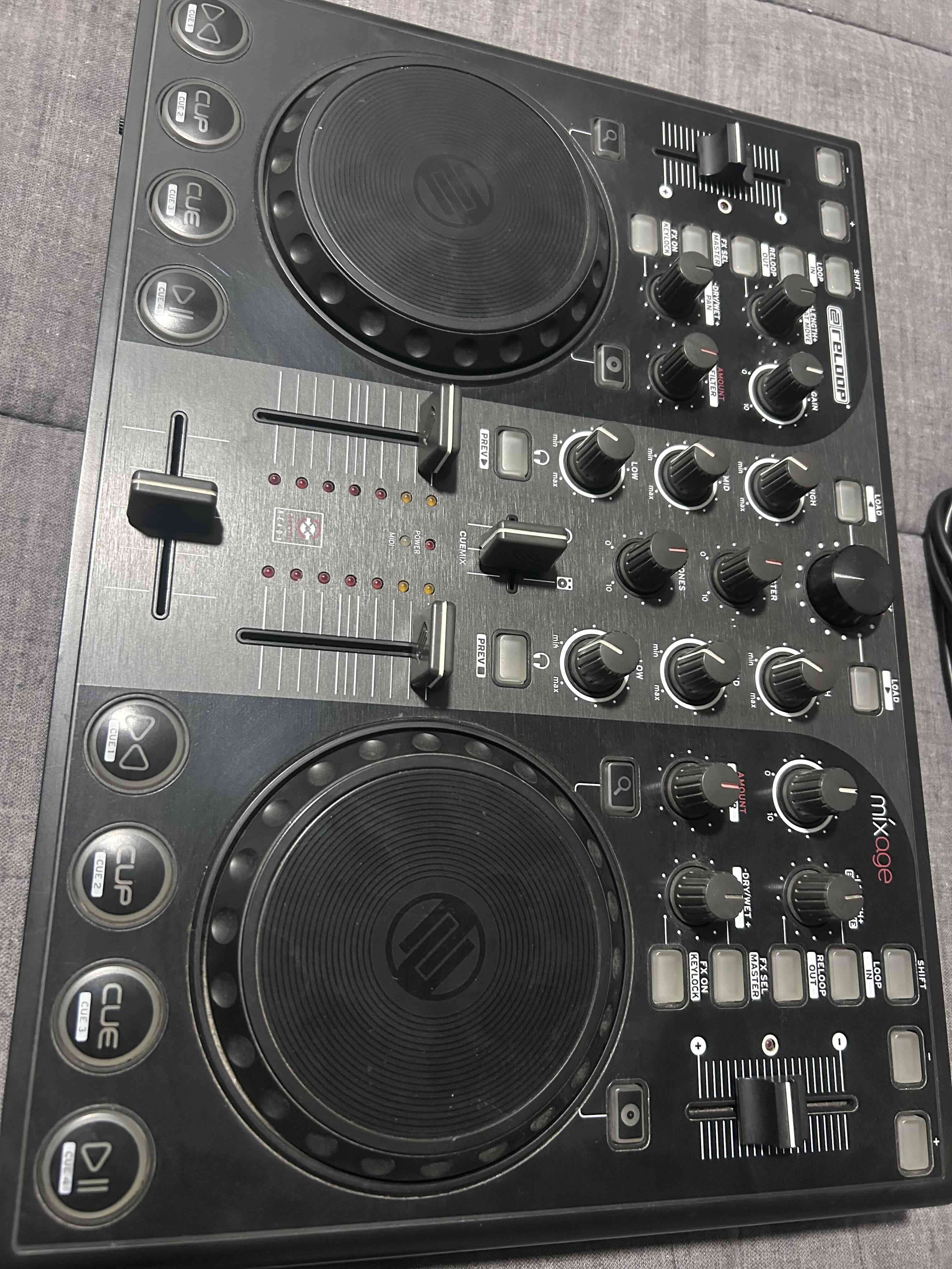 Controlador DJ Reloop Mixage negro