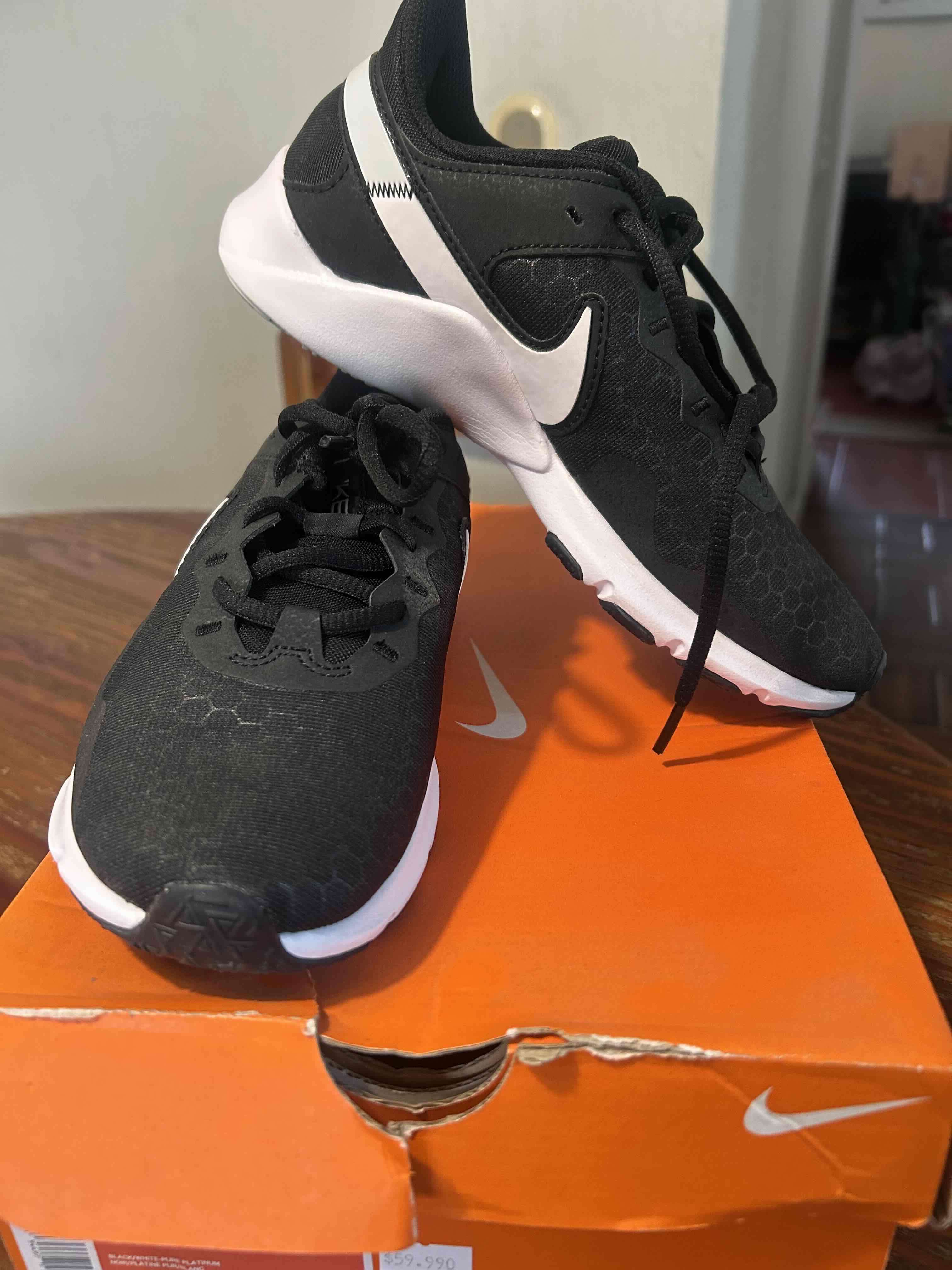 Zapatillas Nike negras nuevas - miniatura 2