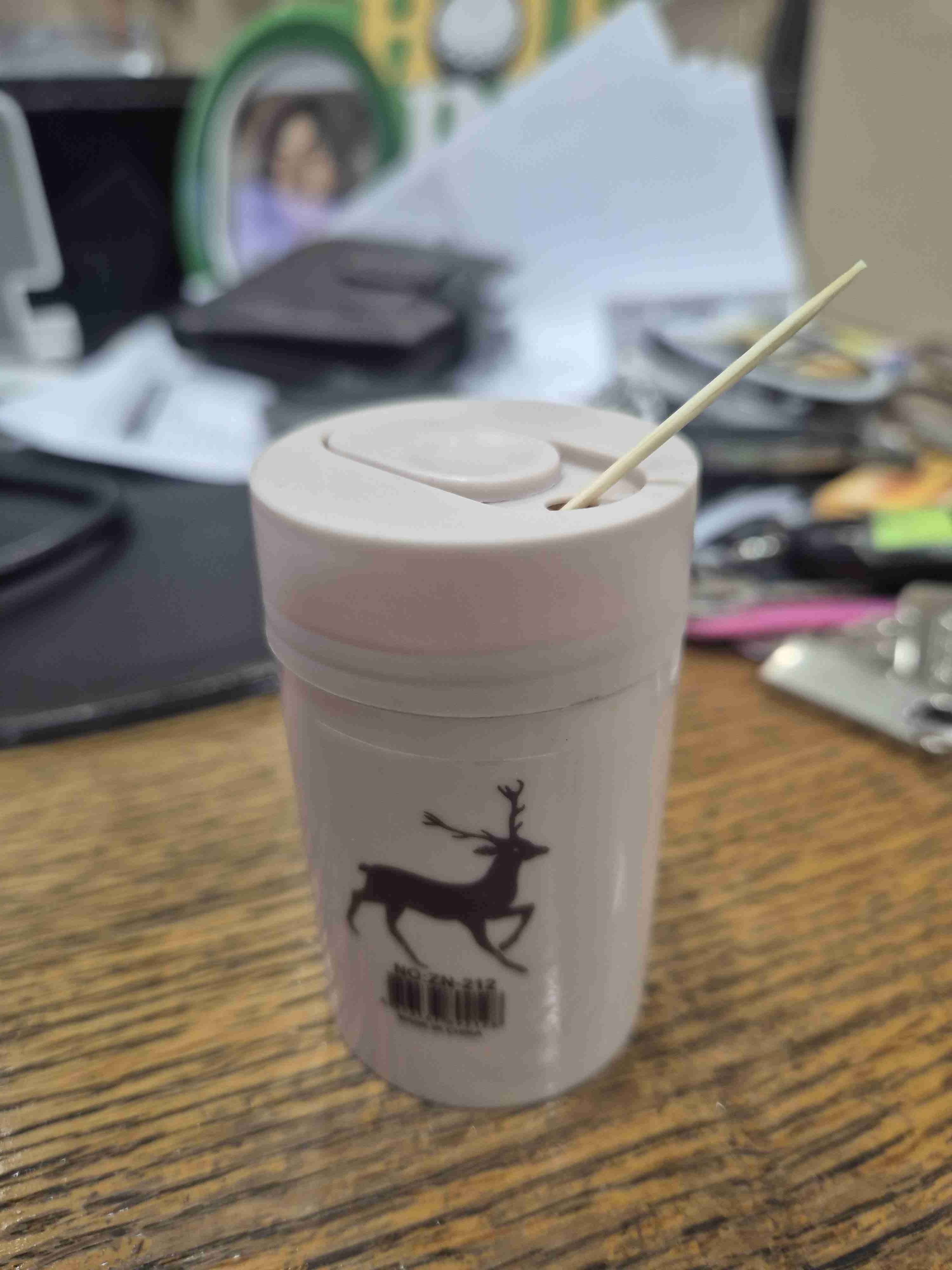 Dispensador de palillos