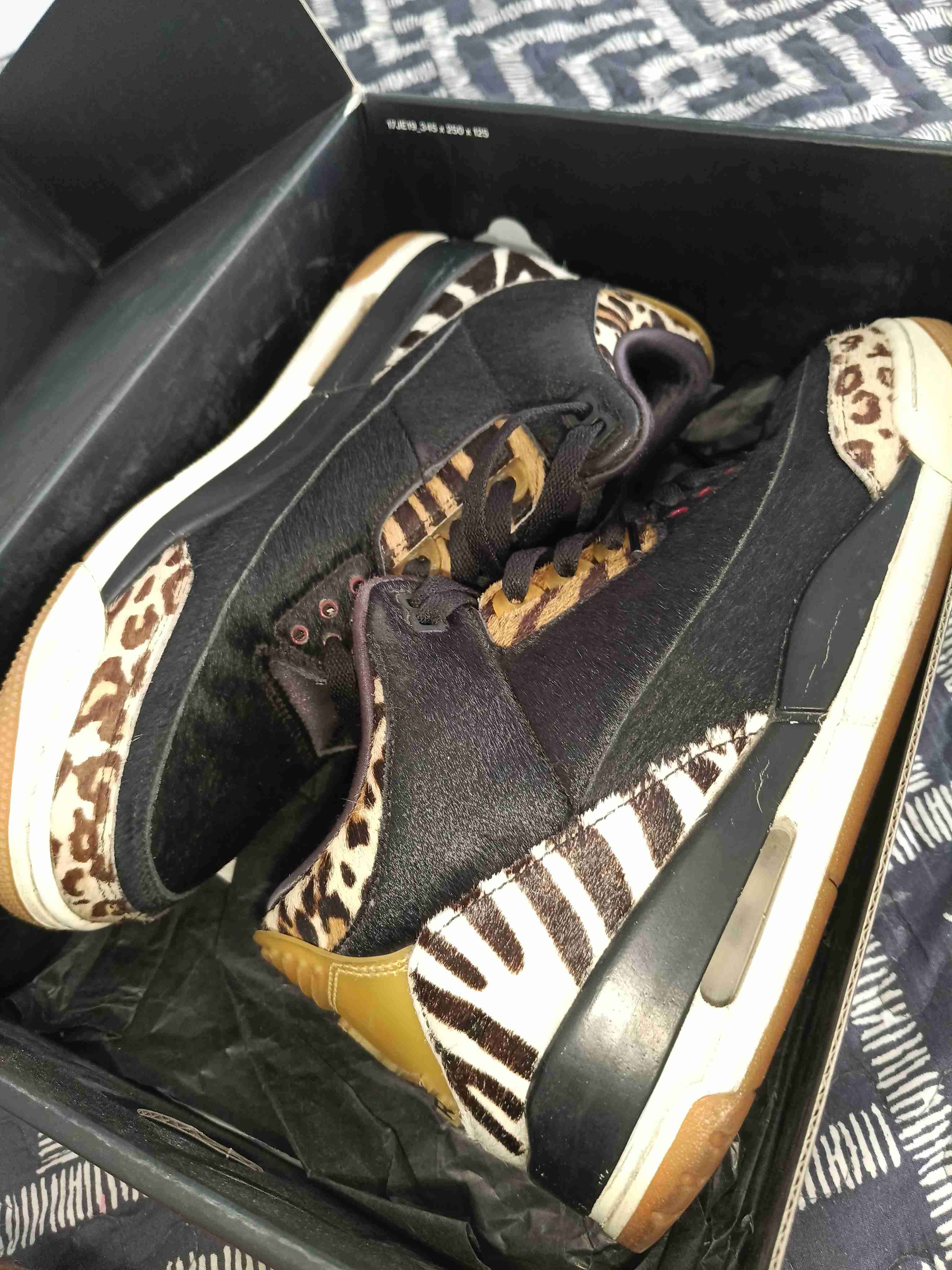 Jordan retro 3 animal instic talla 10.5 o 44.5