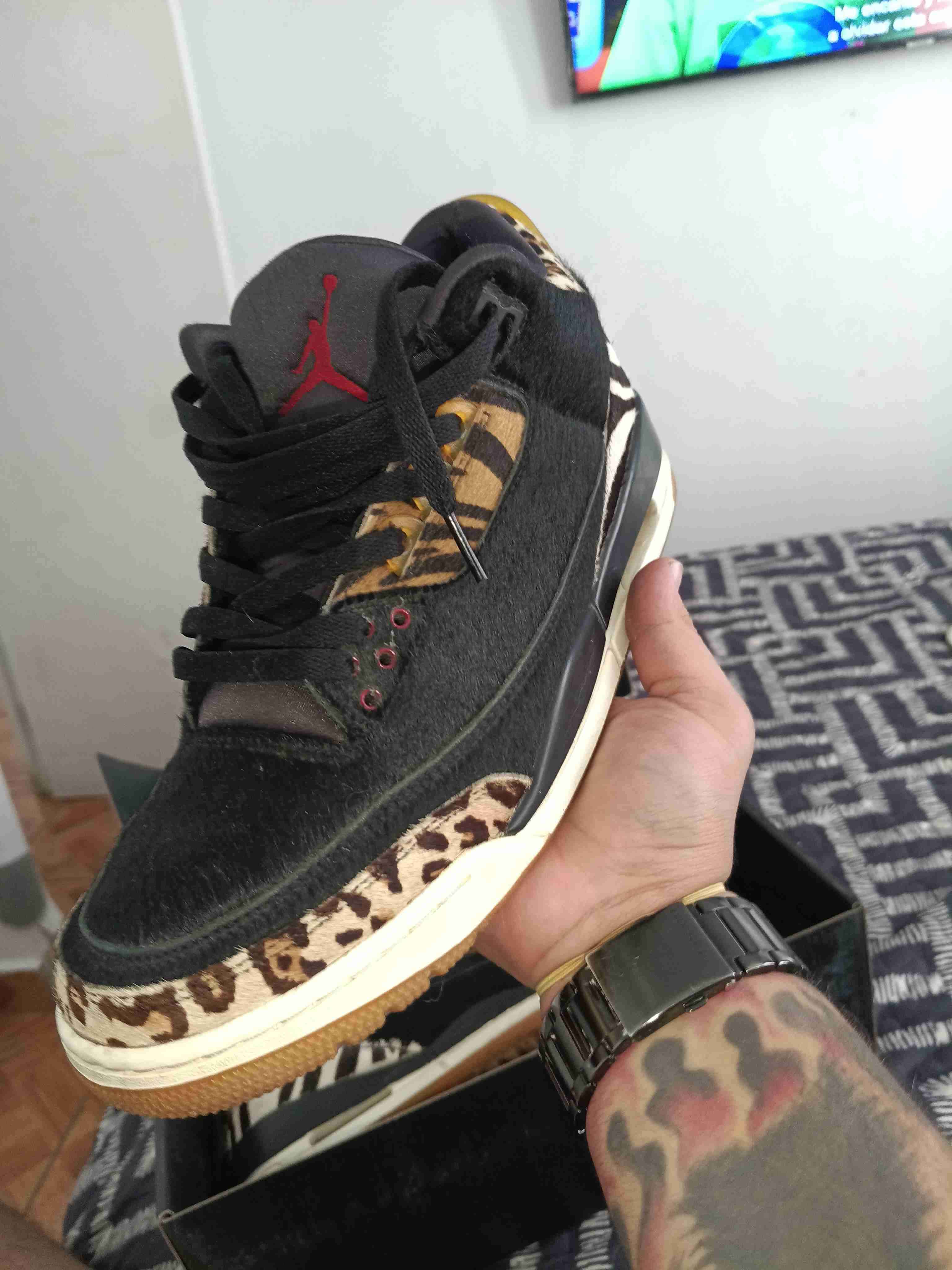 Jordan retro 3 animal instic talla 10.5 o 44.5 - miniatura 3