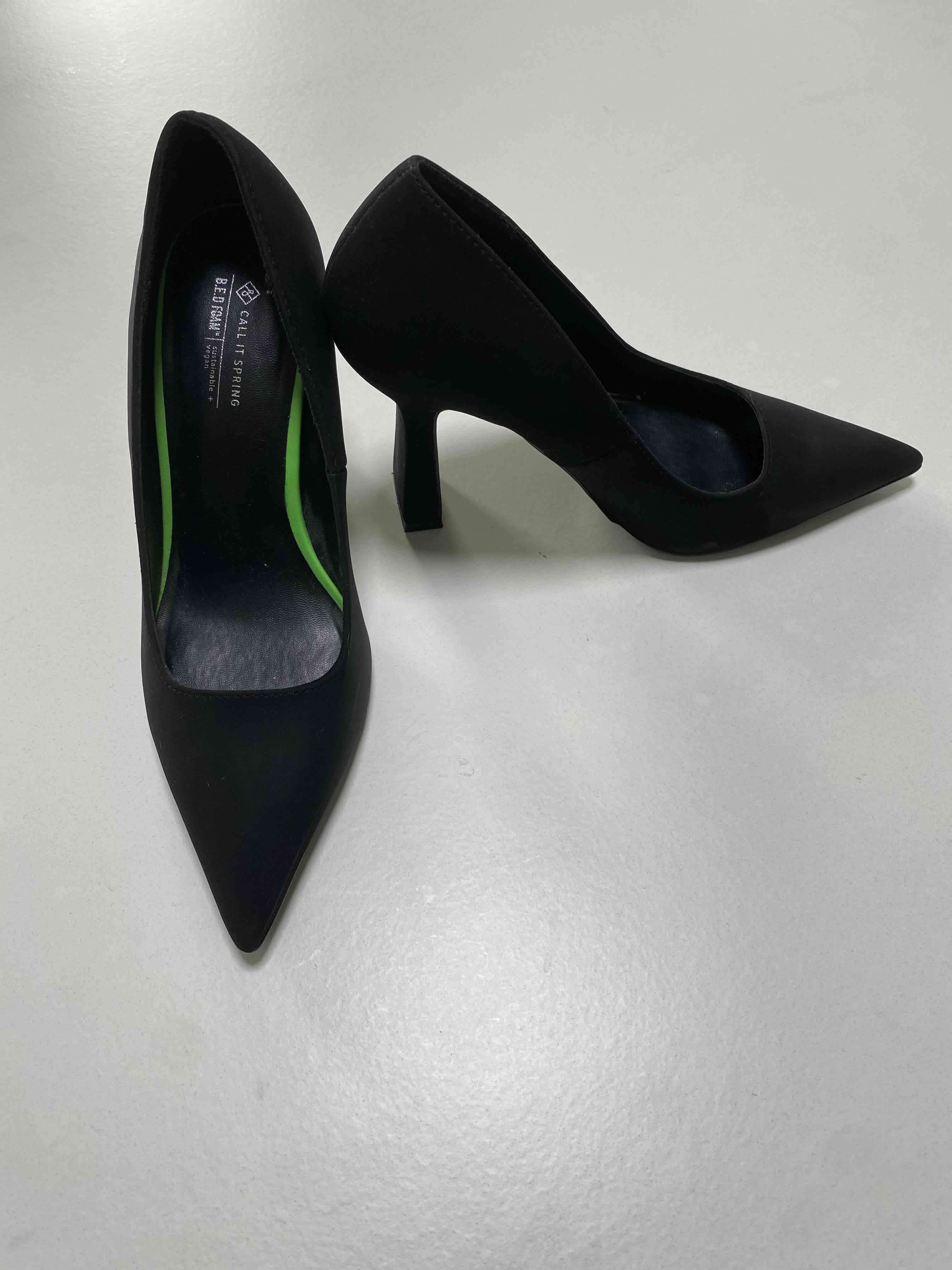 Tacones negros elegantes - miniatura 2