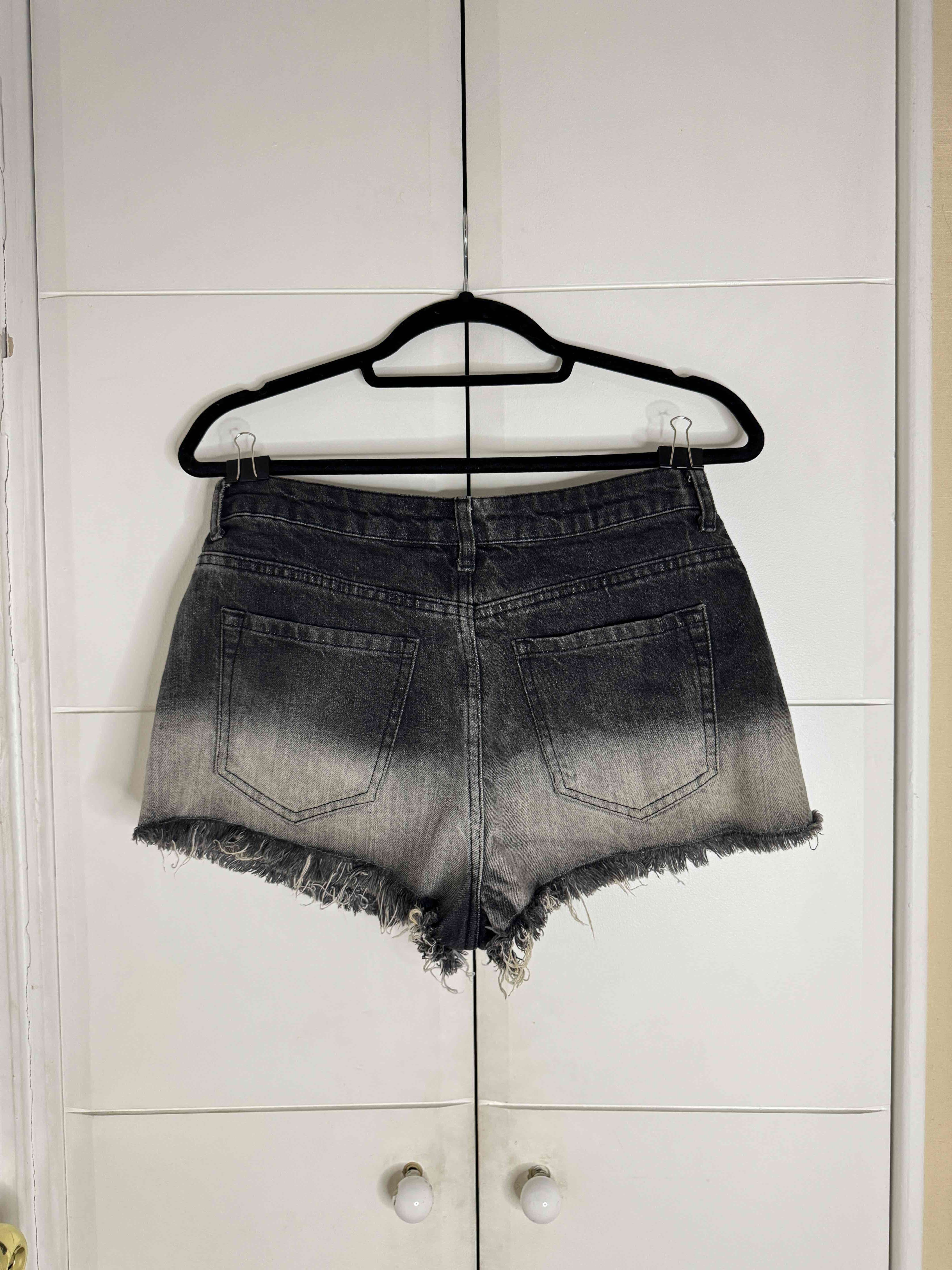 Short negro/gris Forever21 Talla 40 - miniatura 2