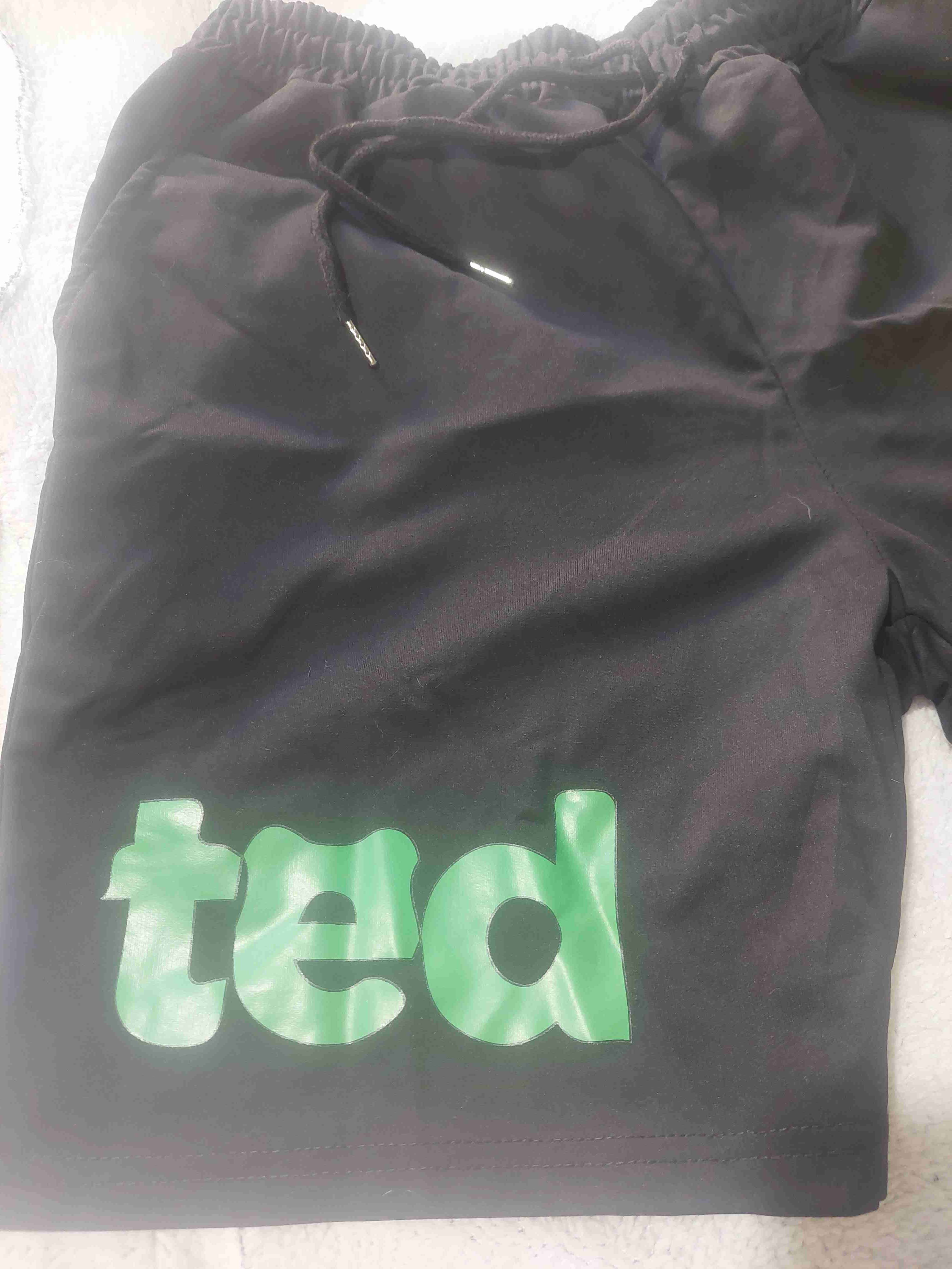 Shorts negros con impresión de oso ted - 5