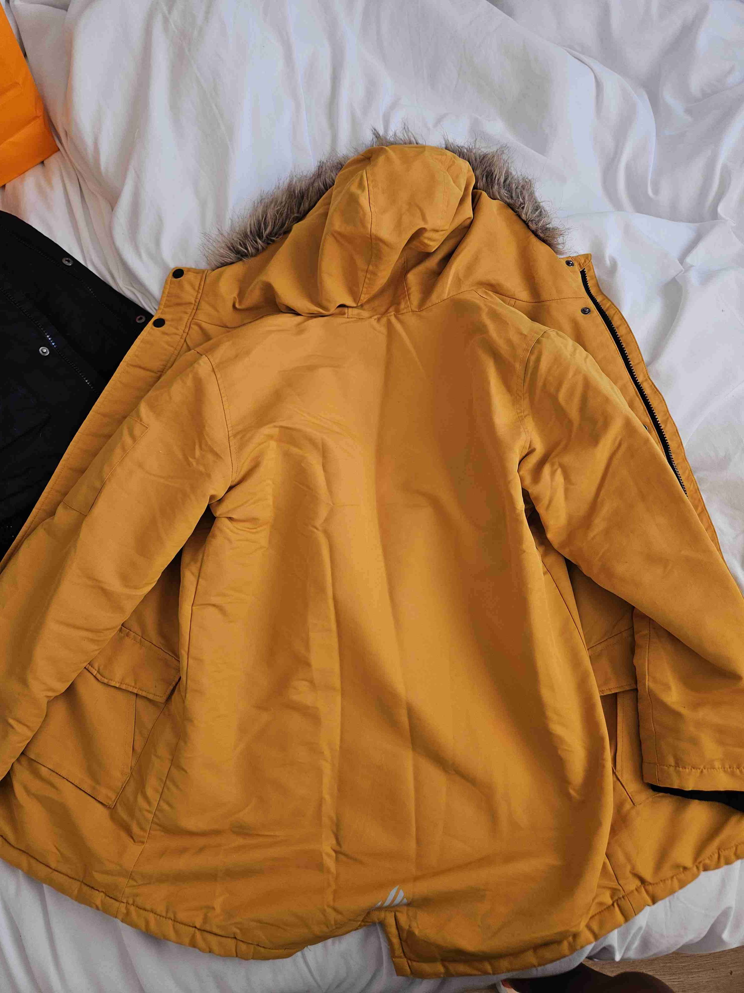 Parka amarilla con capucha - miniatura 4