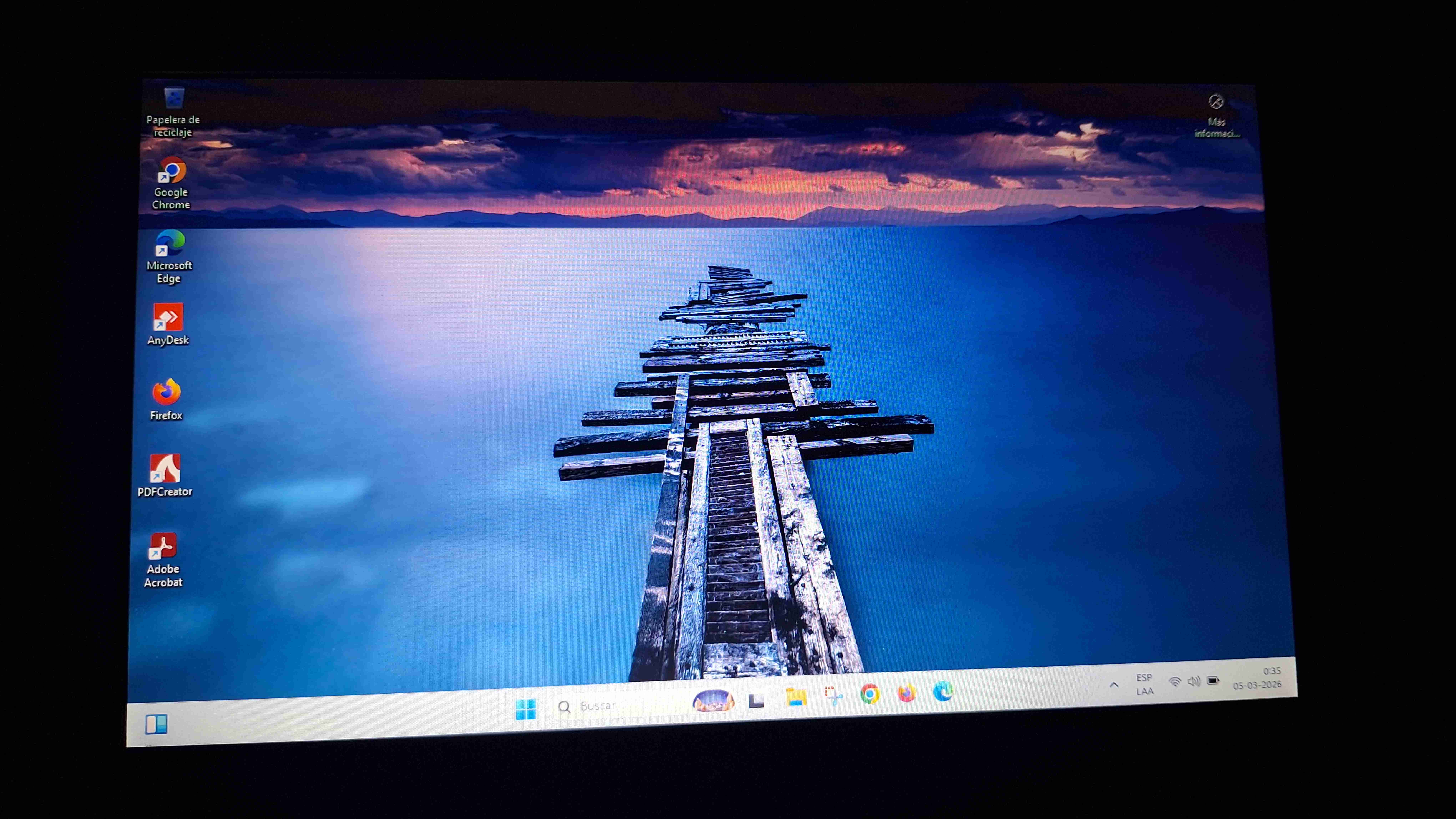 Laptop Dell i5 con teclado retroiluminado - miniatura 2