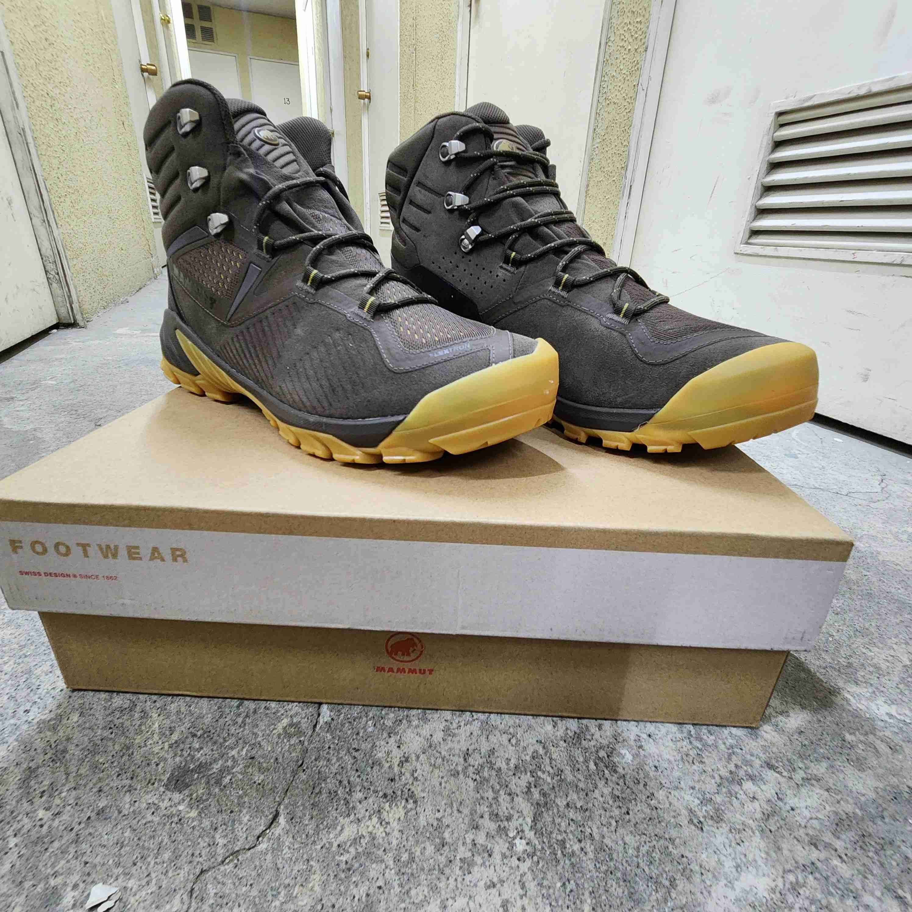 Zapatos trekking Mammut Café/Amarillo. Nuevas. - miniatura 2