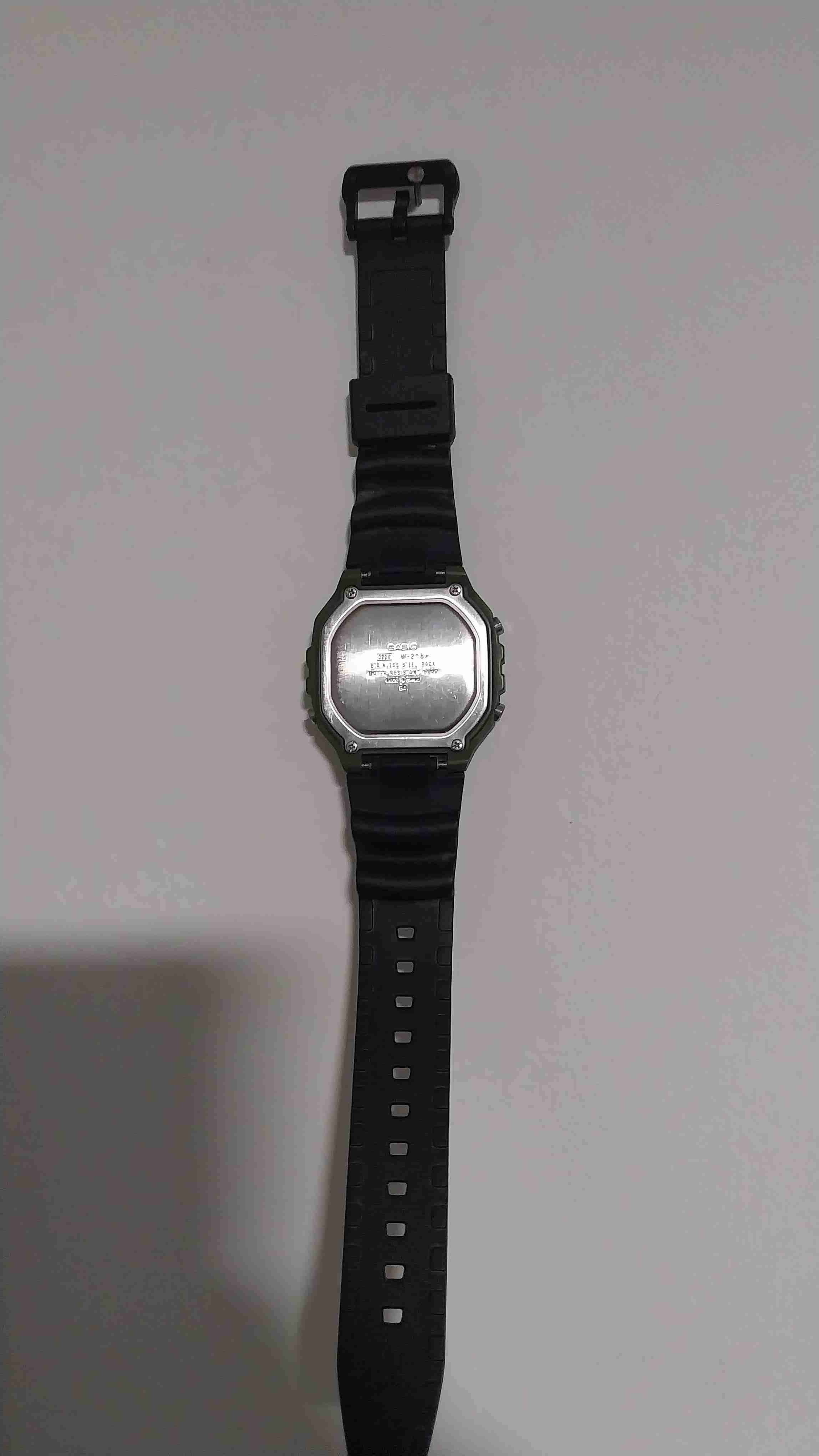 Reloj digital Casio negro - miniatura 2