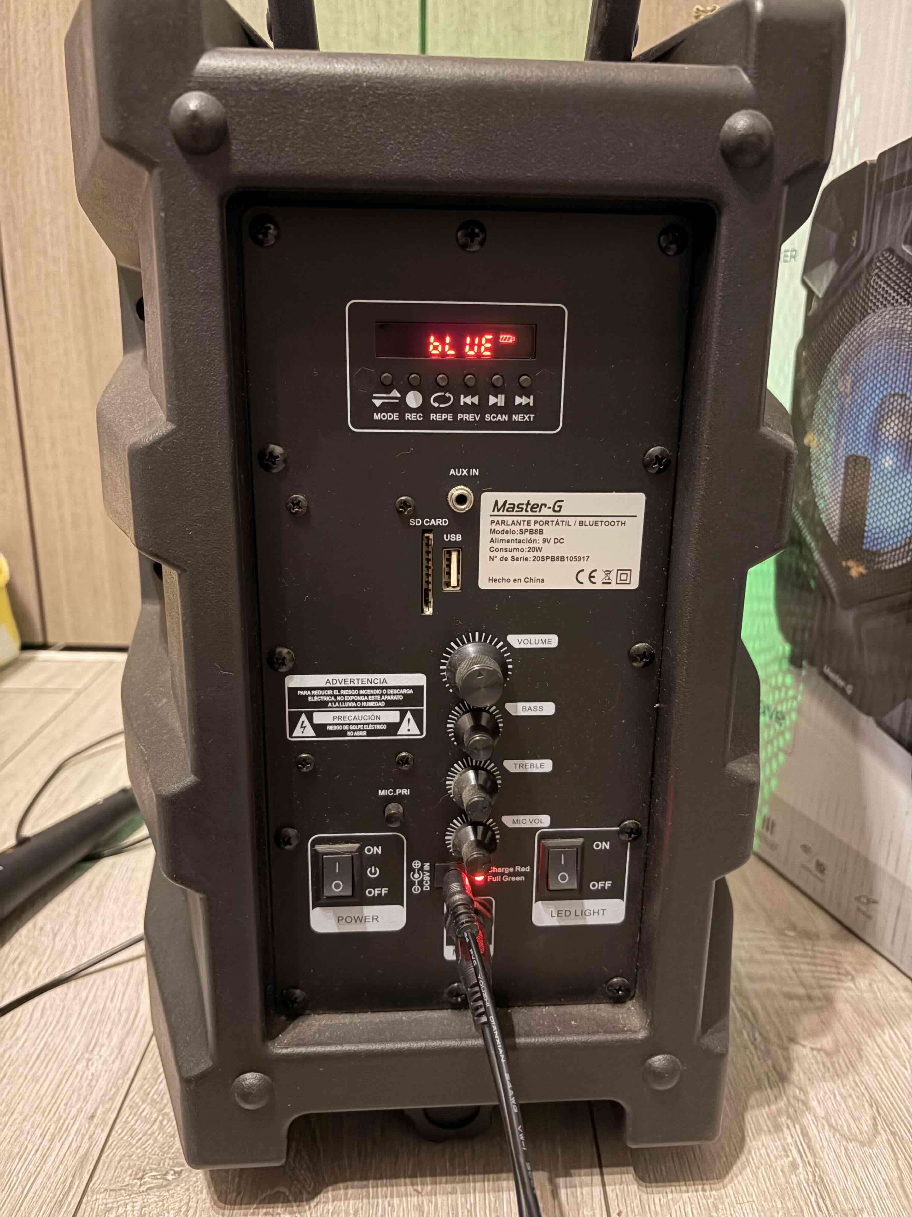 Parlante karaoke Master-G 8 pulgadas - miniatura 3
