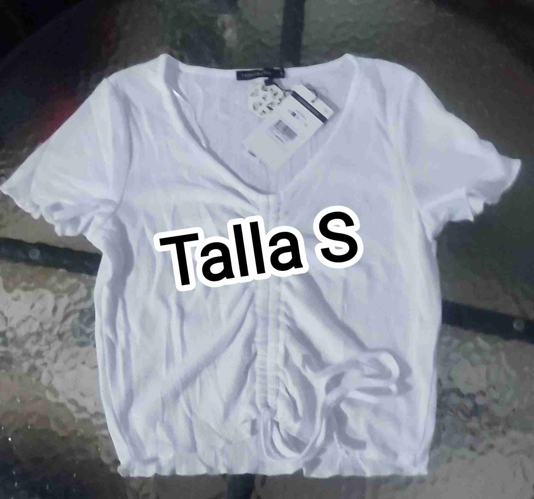 Polera blanca con frunce - miniatura 2