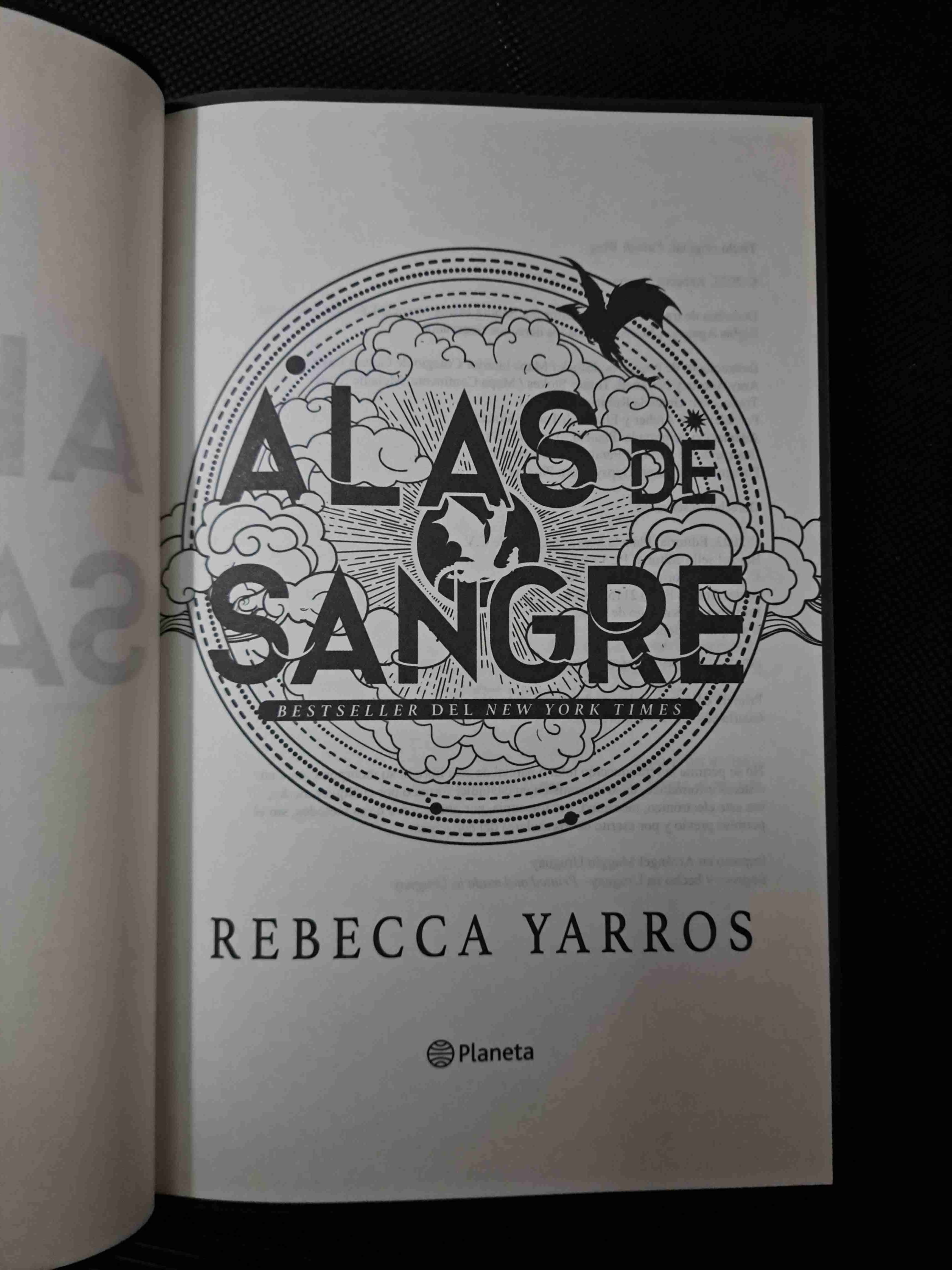 Libro 'Alas de Sangre' de Rebecca Yarros - miniatura 3