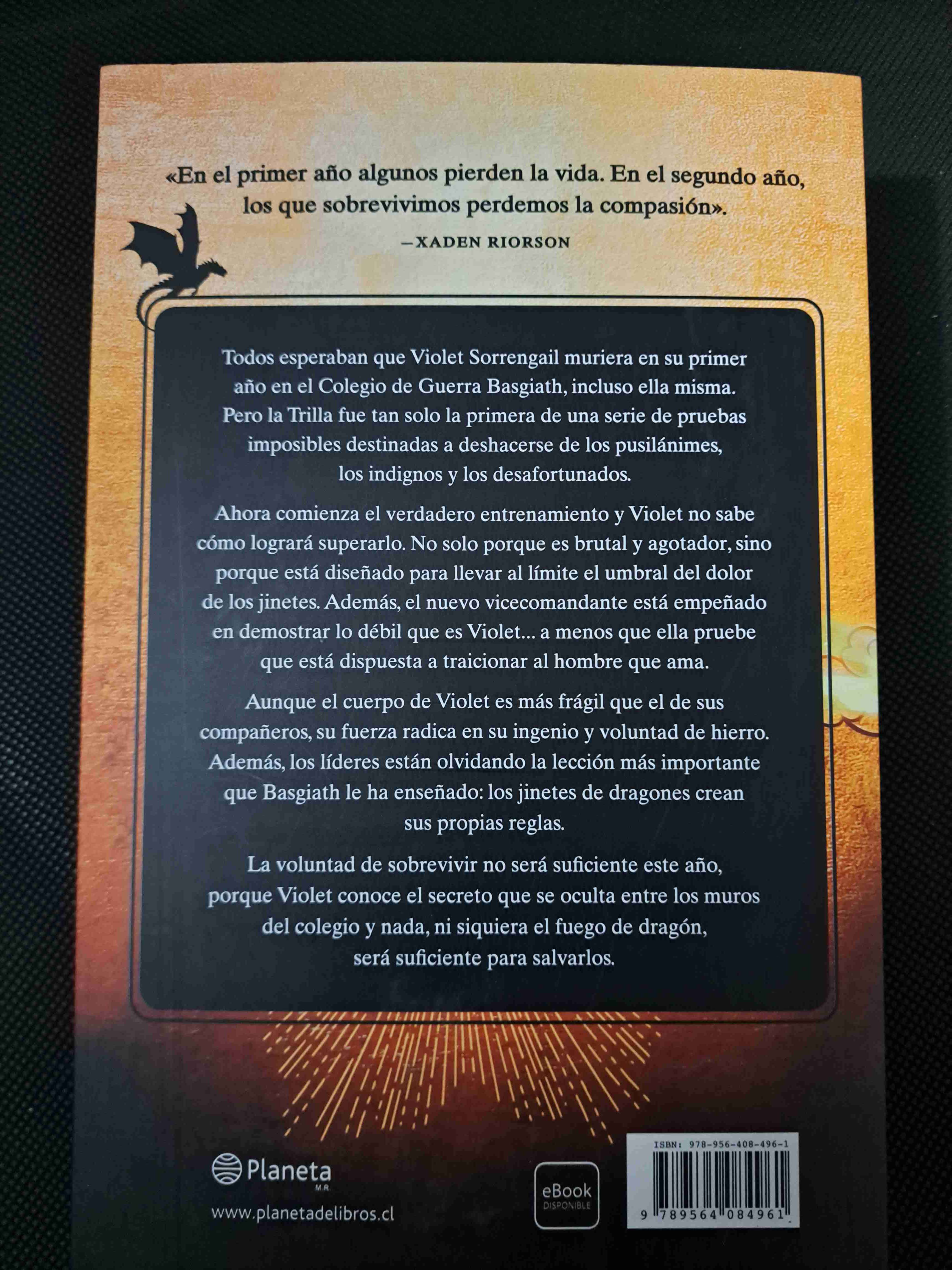 Libro 'Alas de Hierro' de Rebecca Yarros - miniatura 2