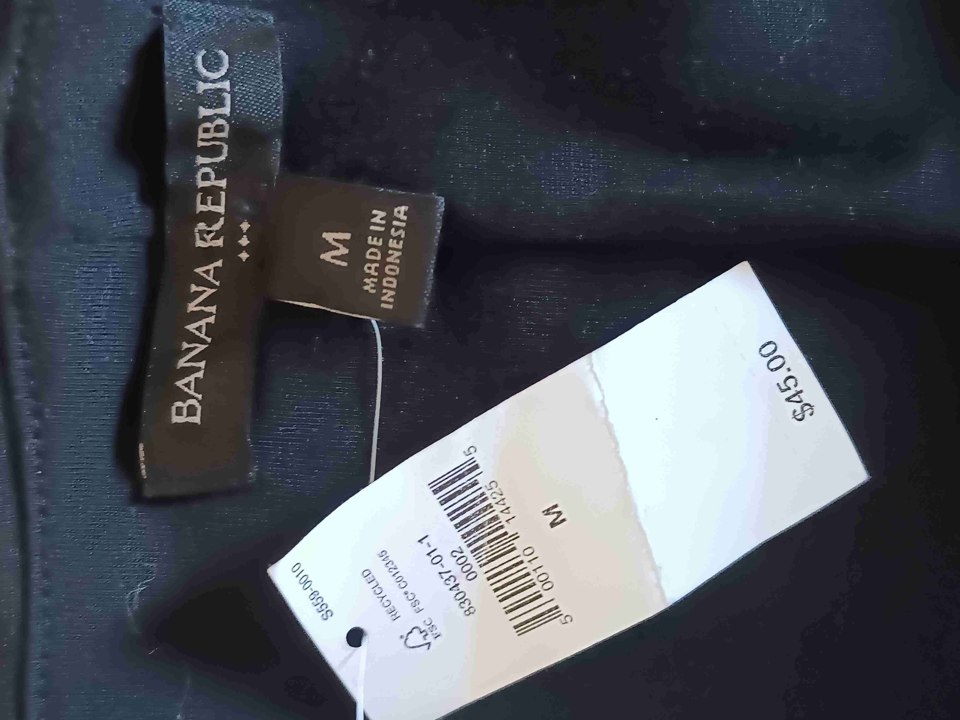 Blusa negra sin mangas - miniatura 4