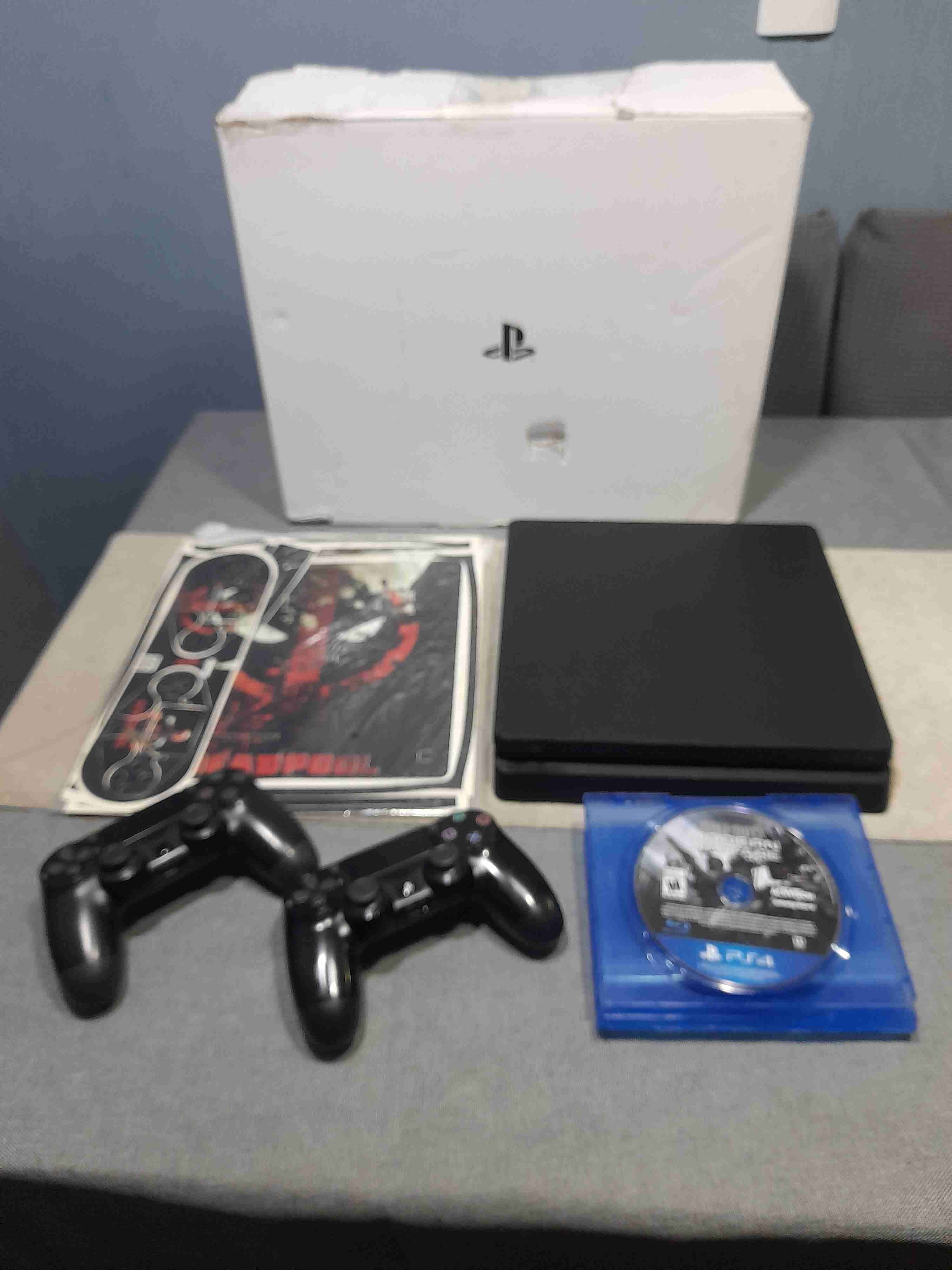 Consola PlayStation 4 slim  1 TB