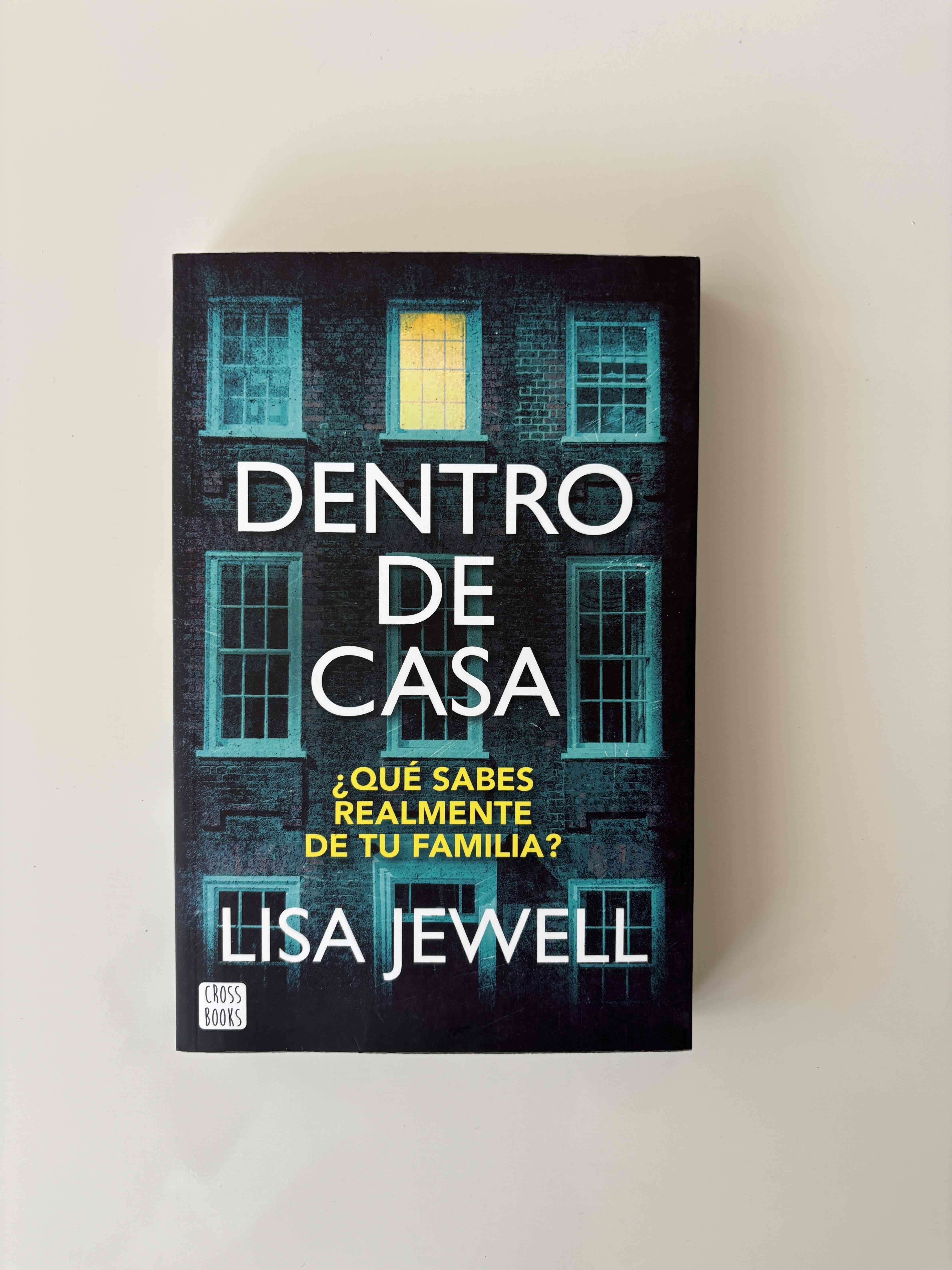 Libro 'Dentro de Casa' por Lisa Jewell