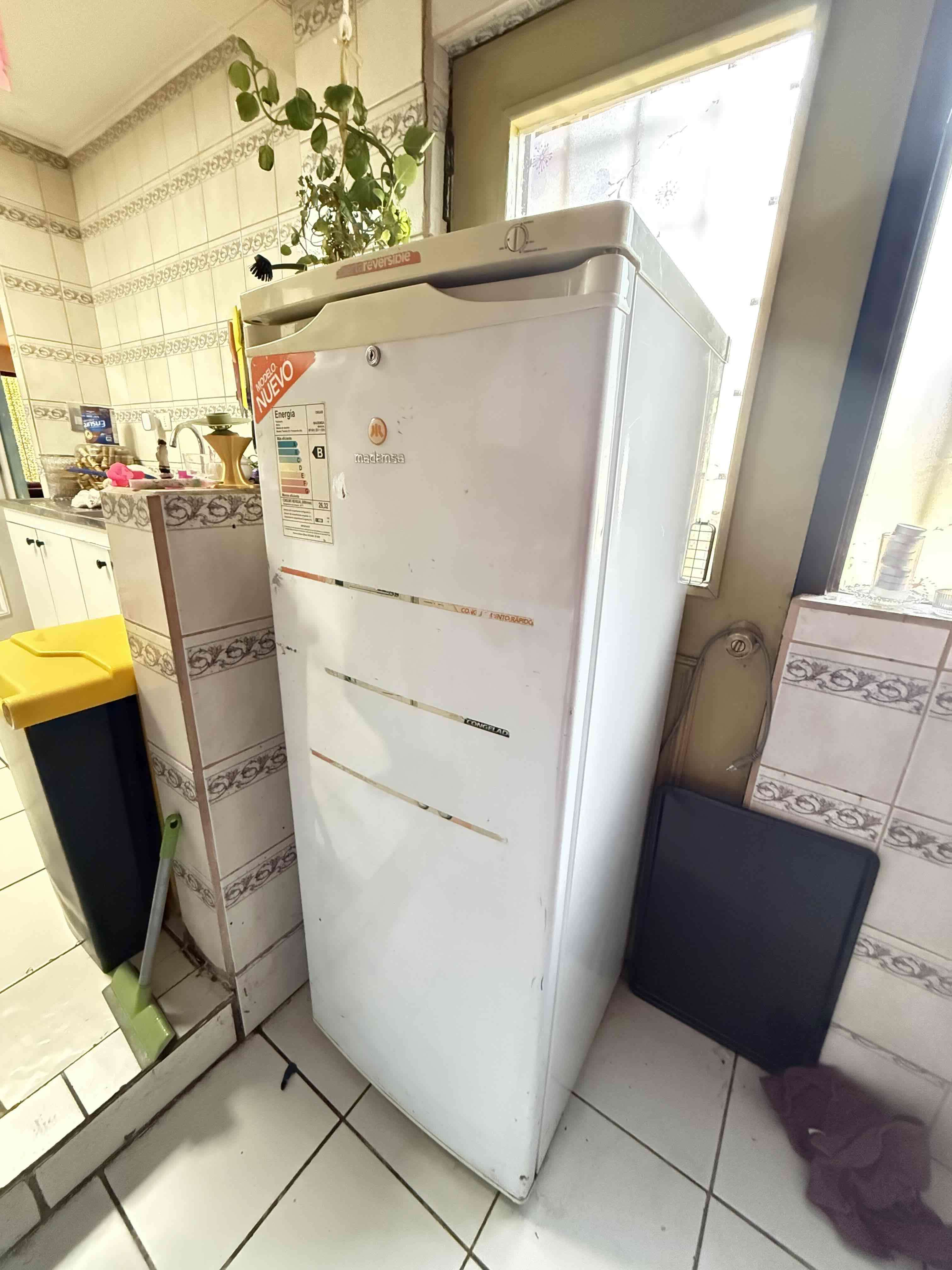 Congelador Mademsa MFV 540 B - miniatura 3