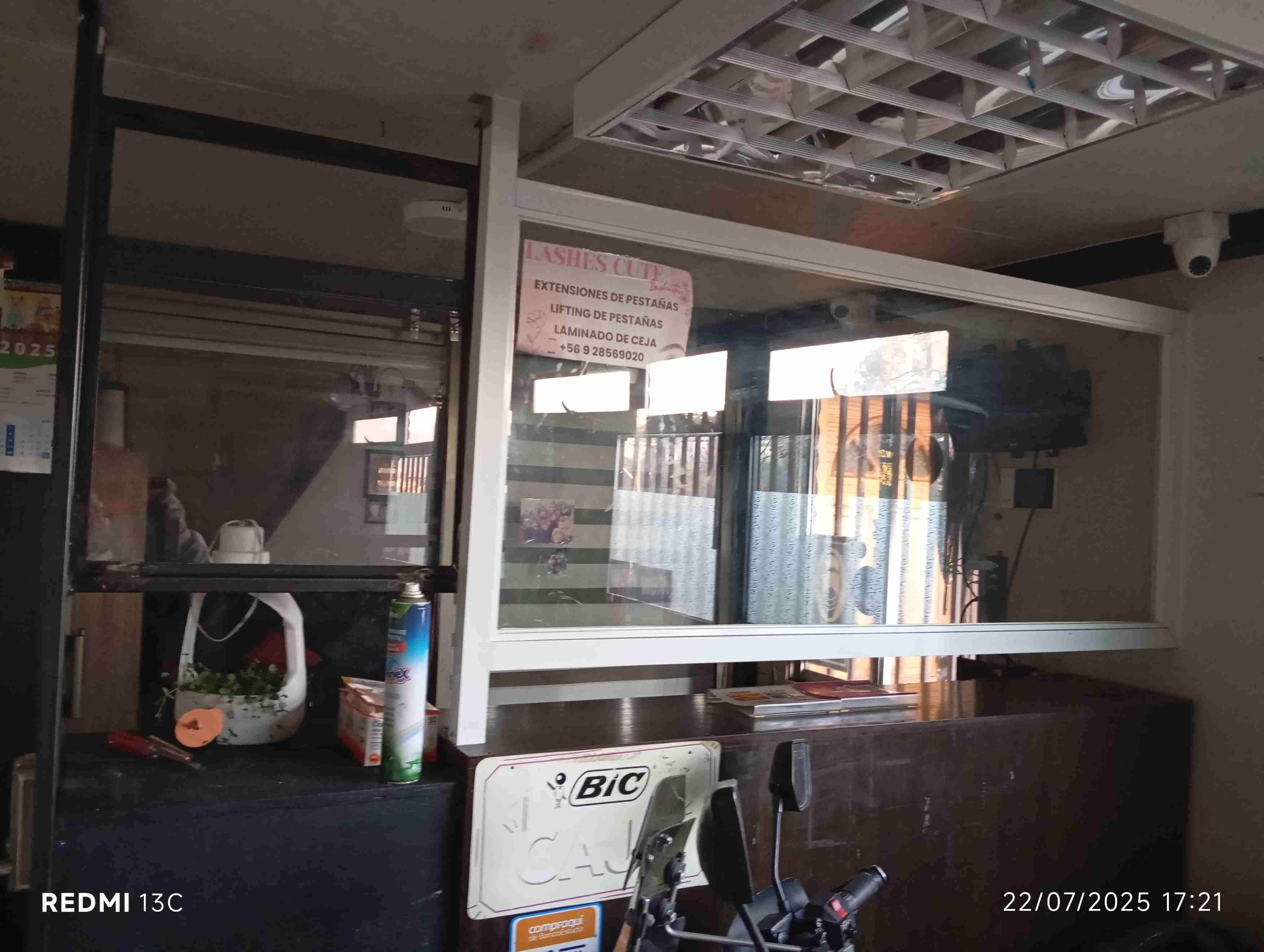 Divisor de oficina con ventana - miniatura 4