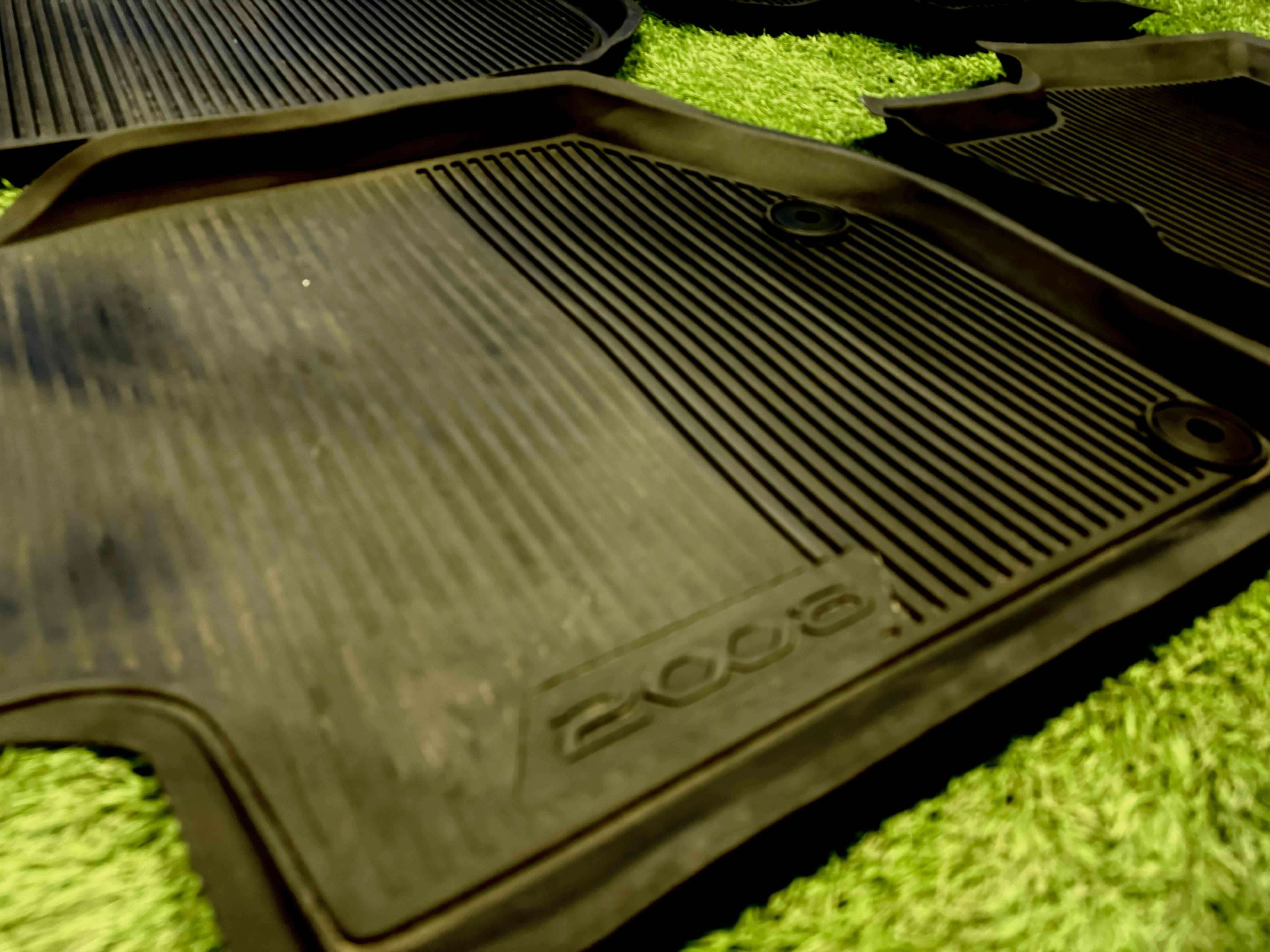 Piso de goma para Peugeot 2008 (2023 - 2024) - 2