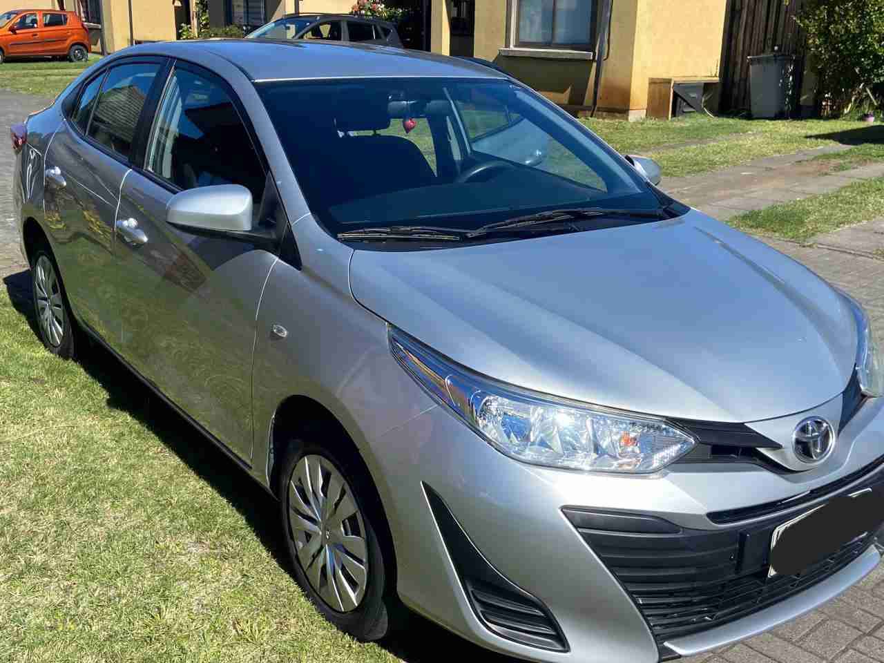 Toyota Yaris  automático,GLI 1.5 - miniatura 3