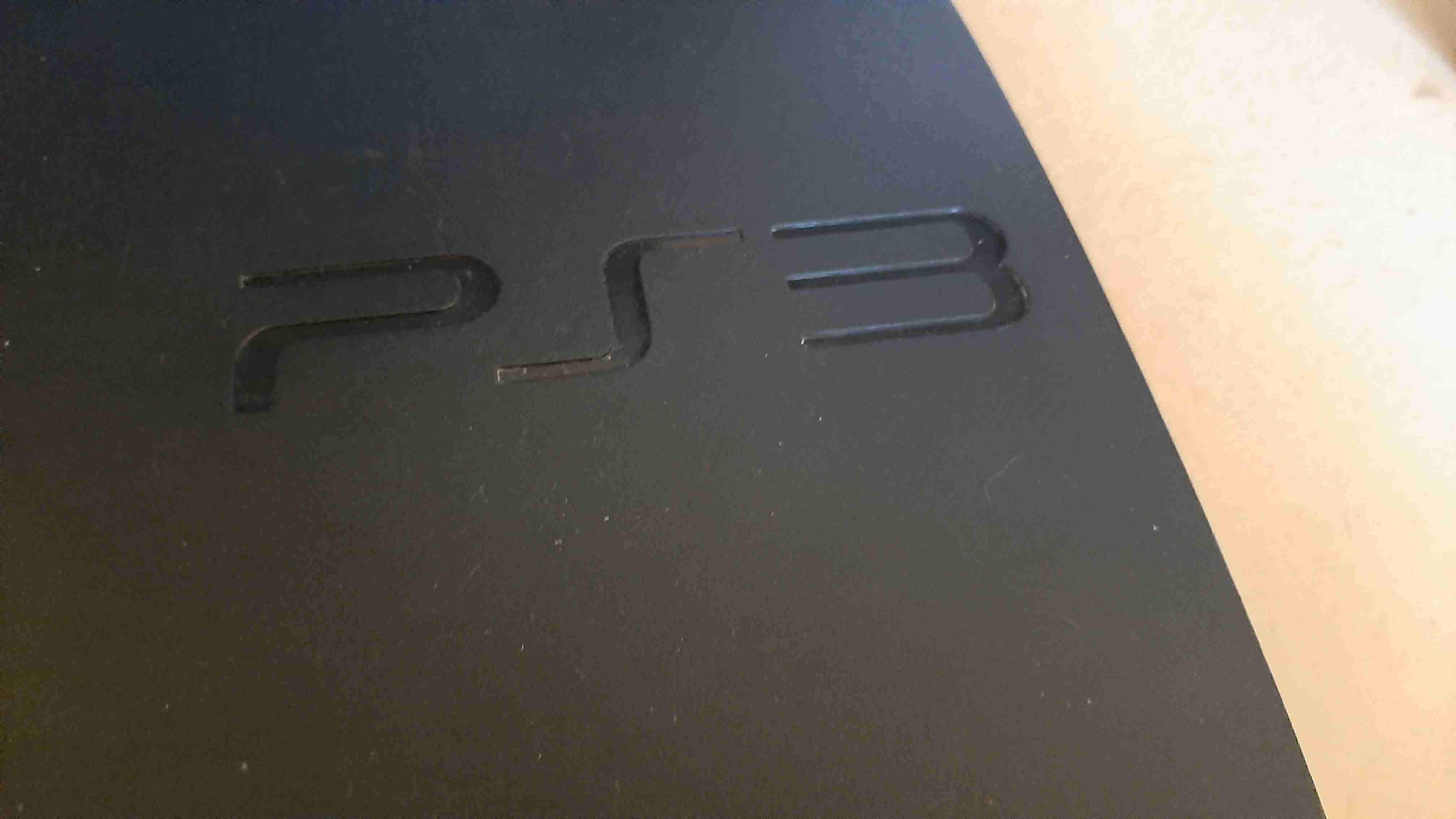 Consola PS3 con 4 controles - miniatura 4