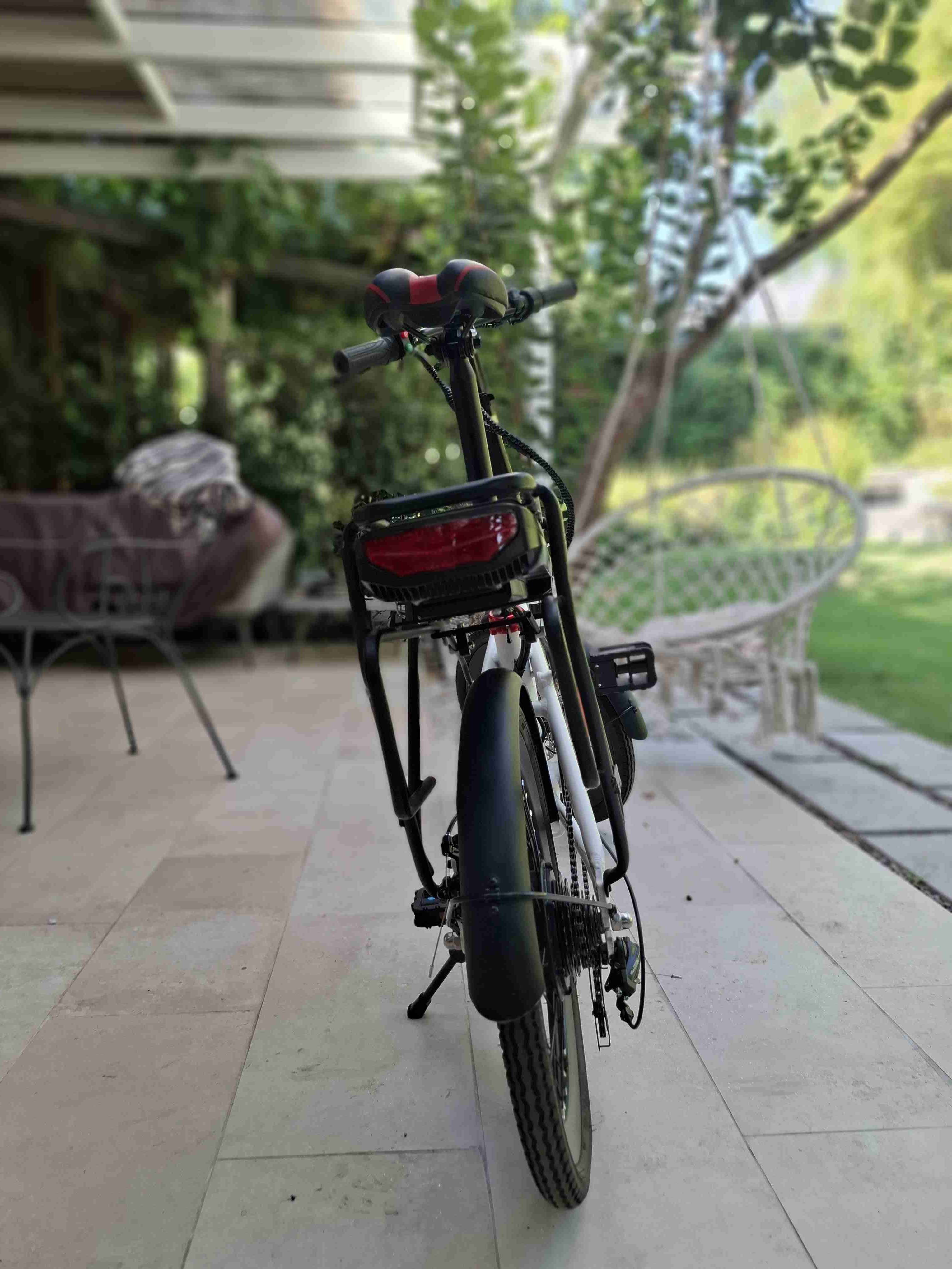 Bicicleta plegable eléctrica blanca - 5