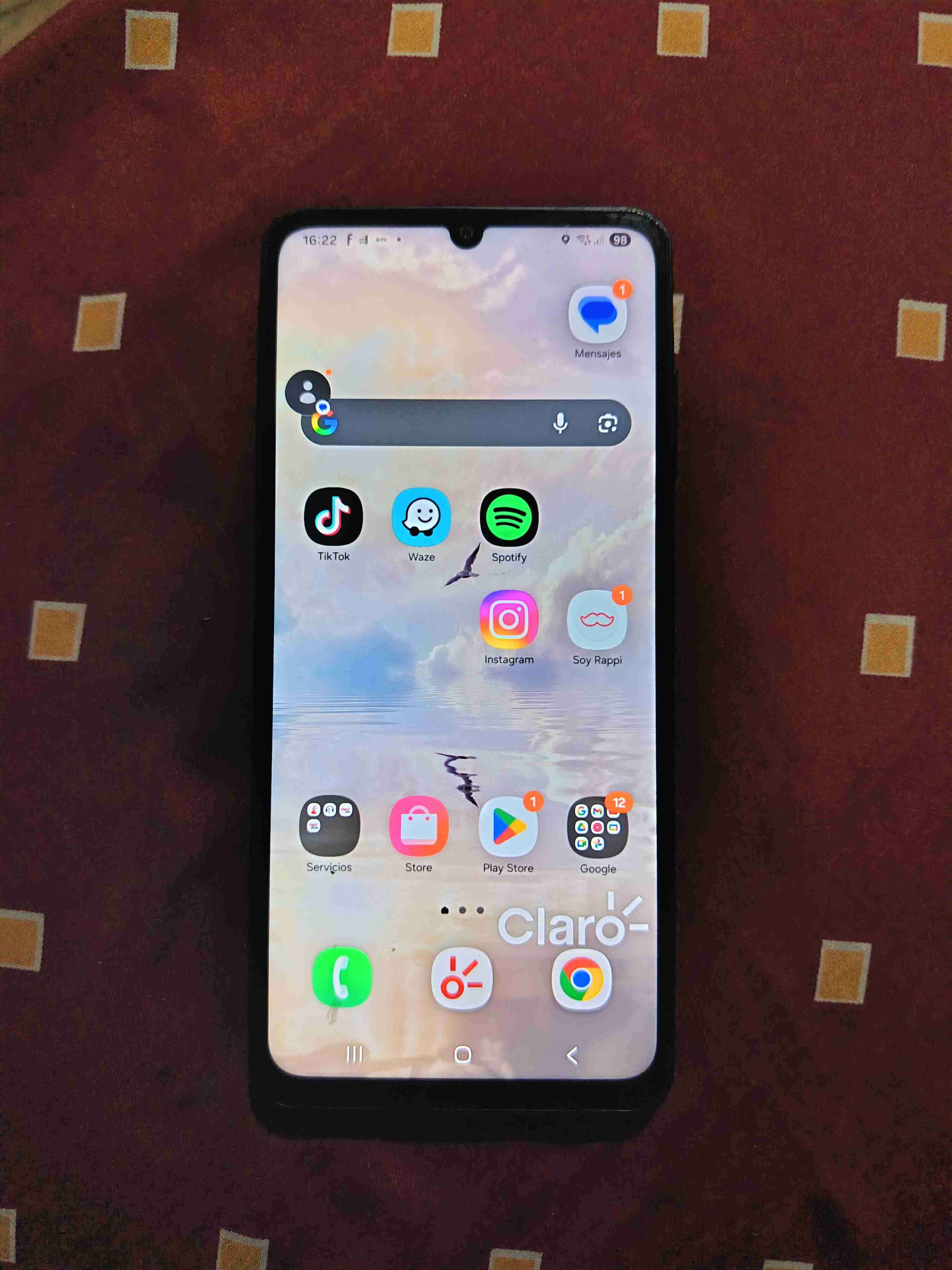 Samsung Galaxy A06 en buen estado - miniatura 3