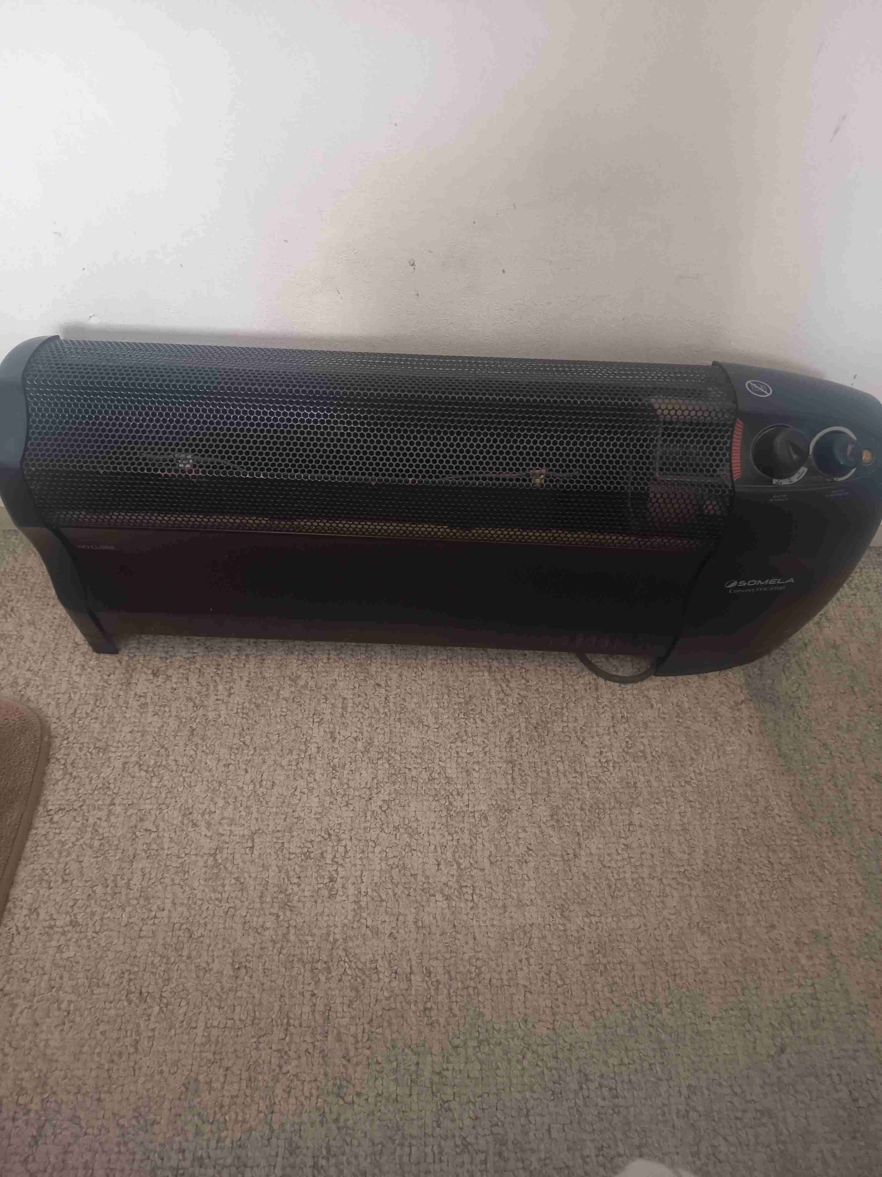 Calefactor eléctrico negro