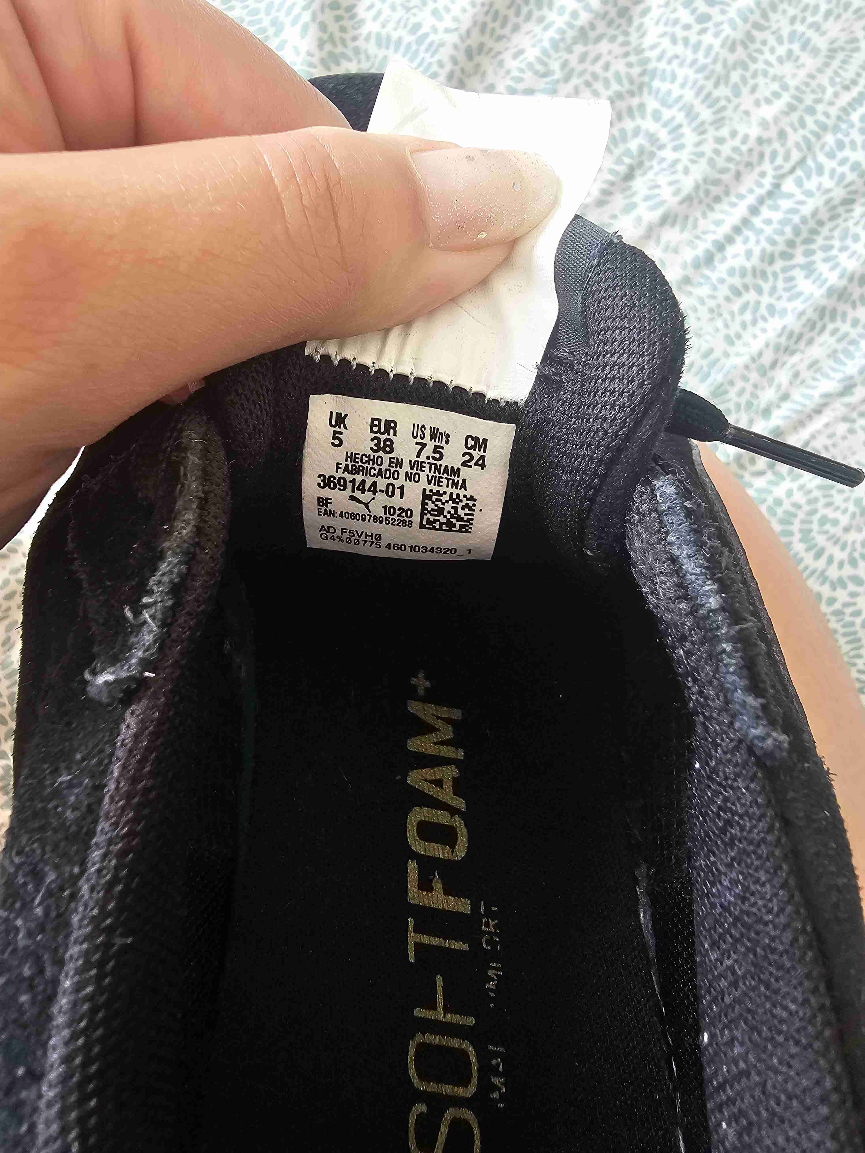 Zapatillas negras de gamuza marca Puma - miniatura 2