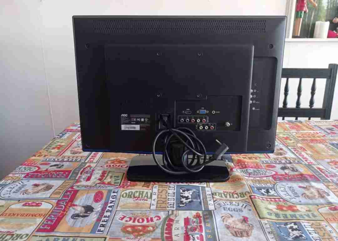 Monitor AOC widescreen 22 pulgadas - miniatura 2