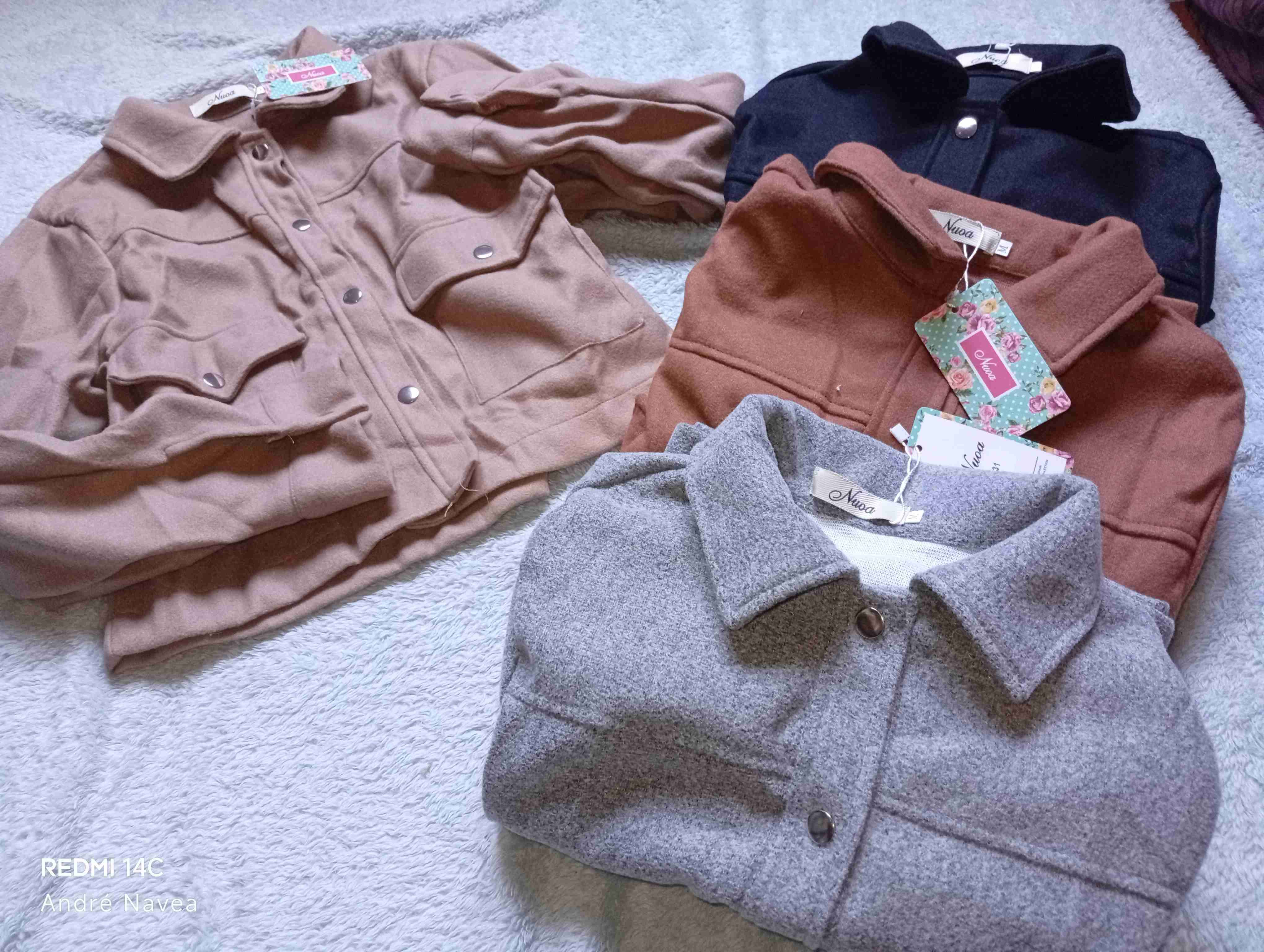 Chaqueta corta beige nueva - miniatura 5