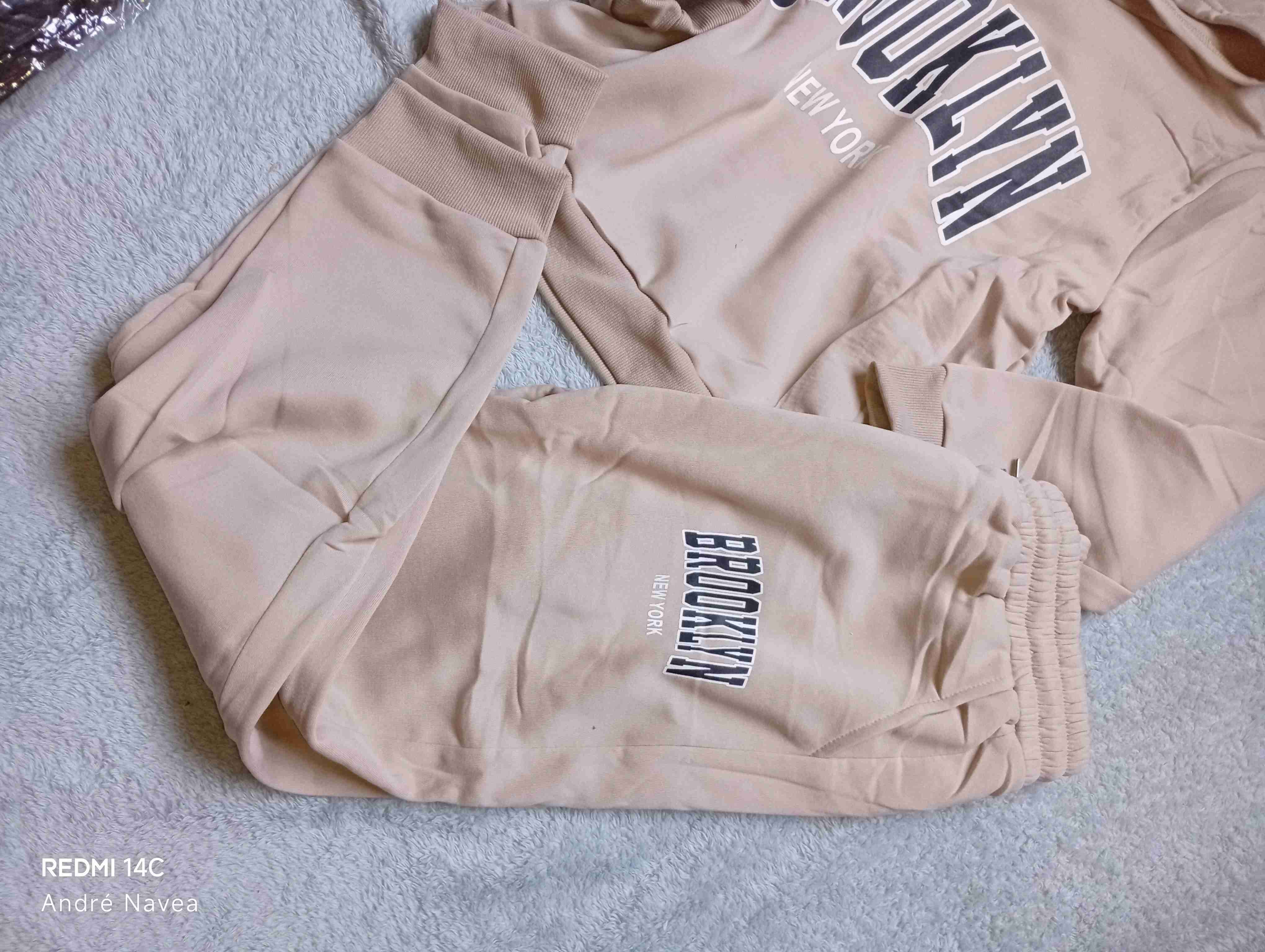 Conjunto polerón y pantalón Brooklyn - miniatura 2