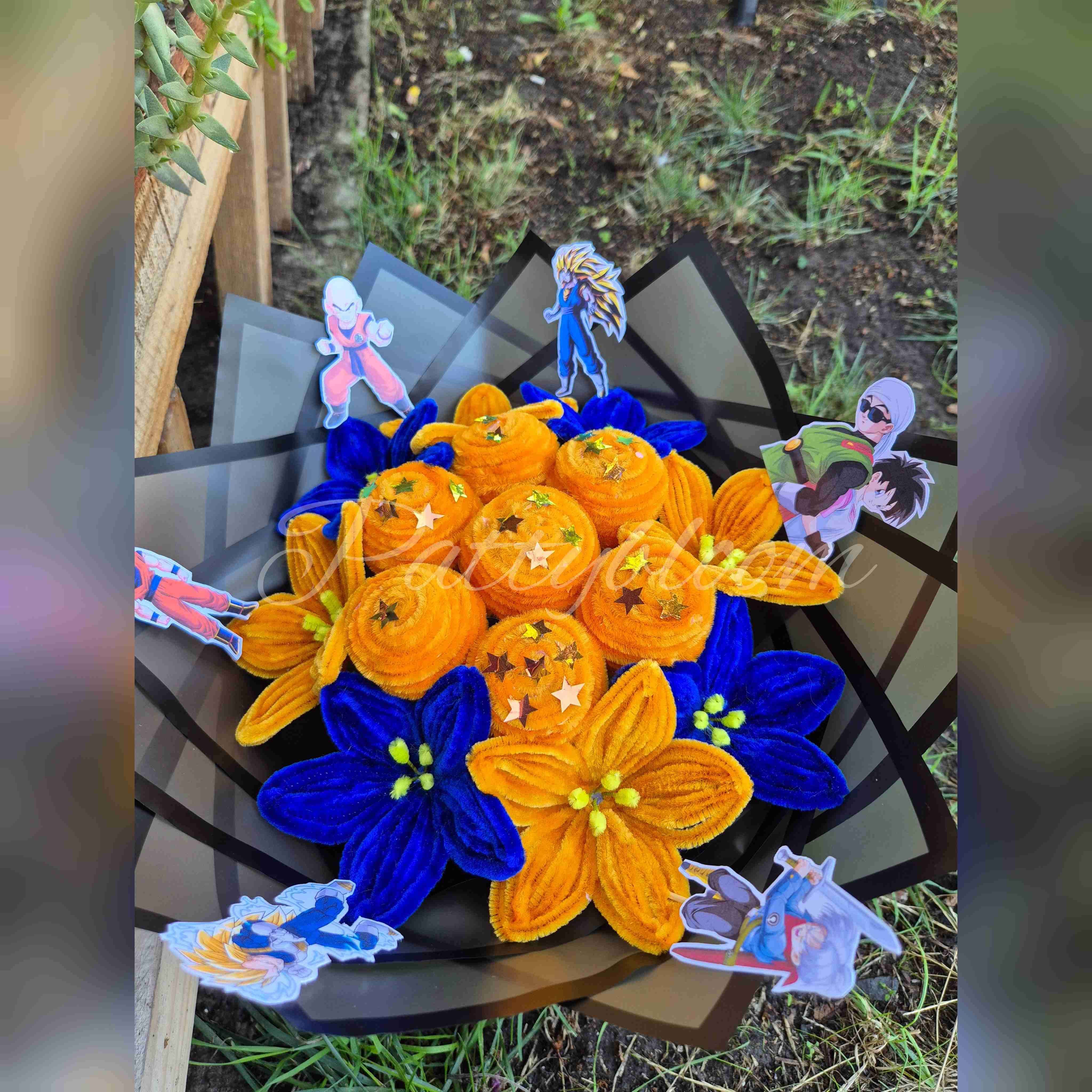 Ramo de flores temático DragonBall - miniatura 2