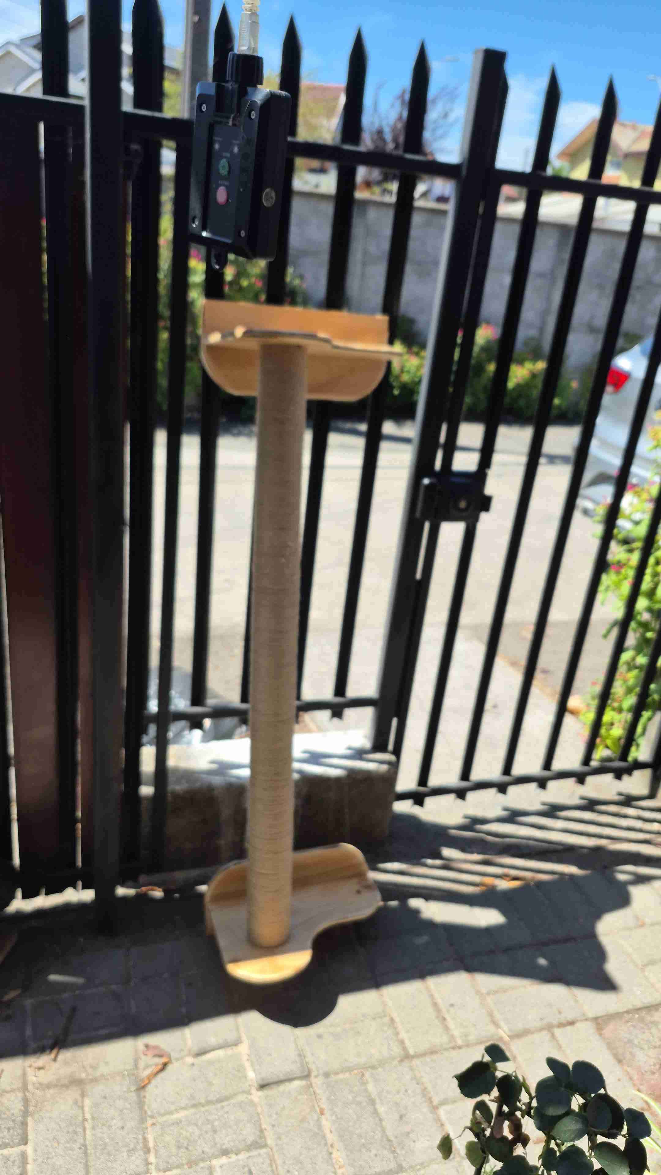 Rascador para gatos con plataformas pared. Gatific - miniatura 3