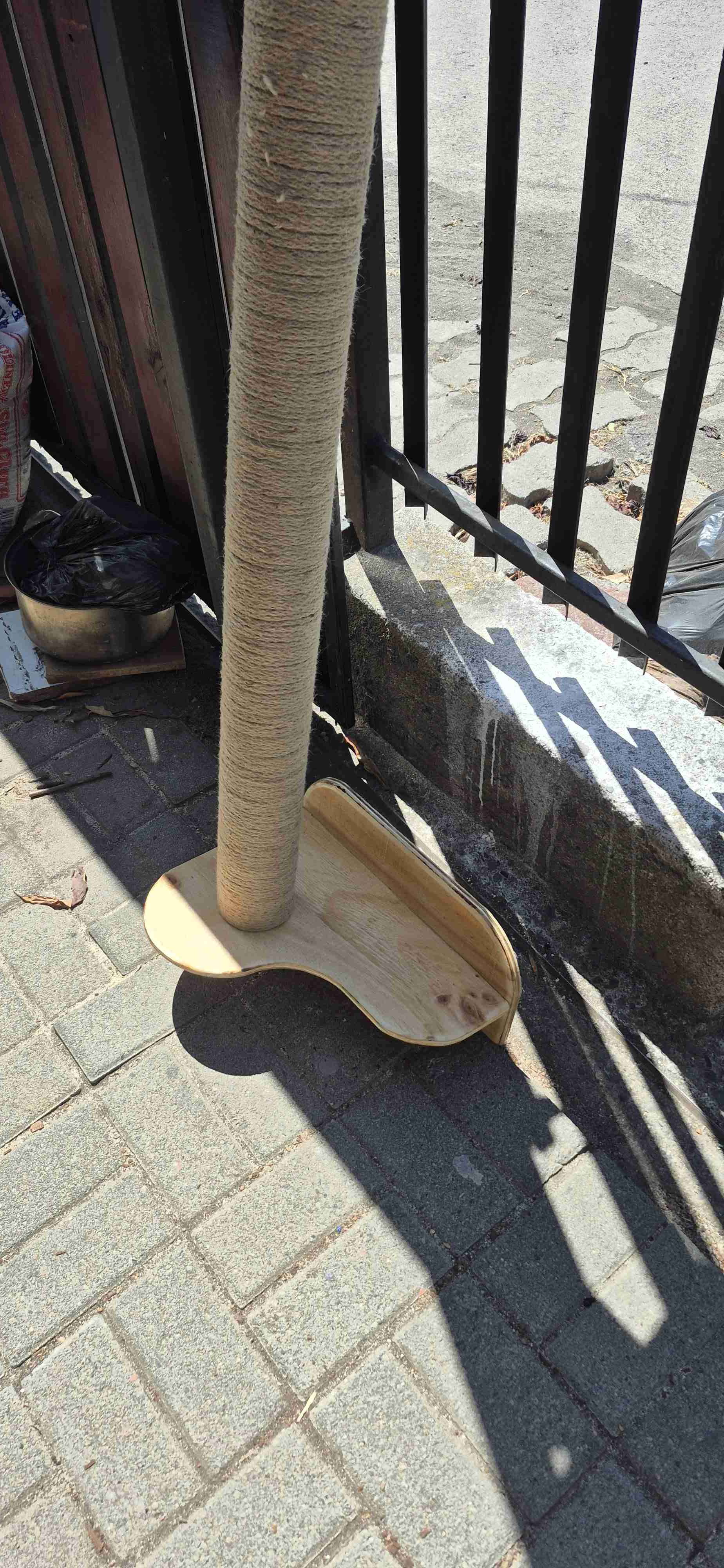 Rascador para gatos con plataformas pared. Gatific - miniatura 4