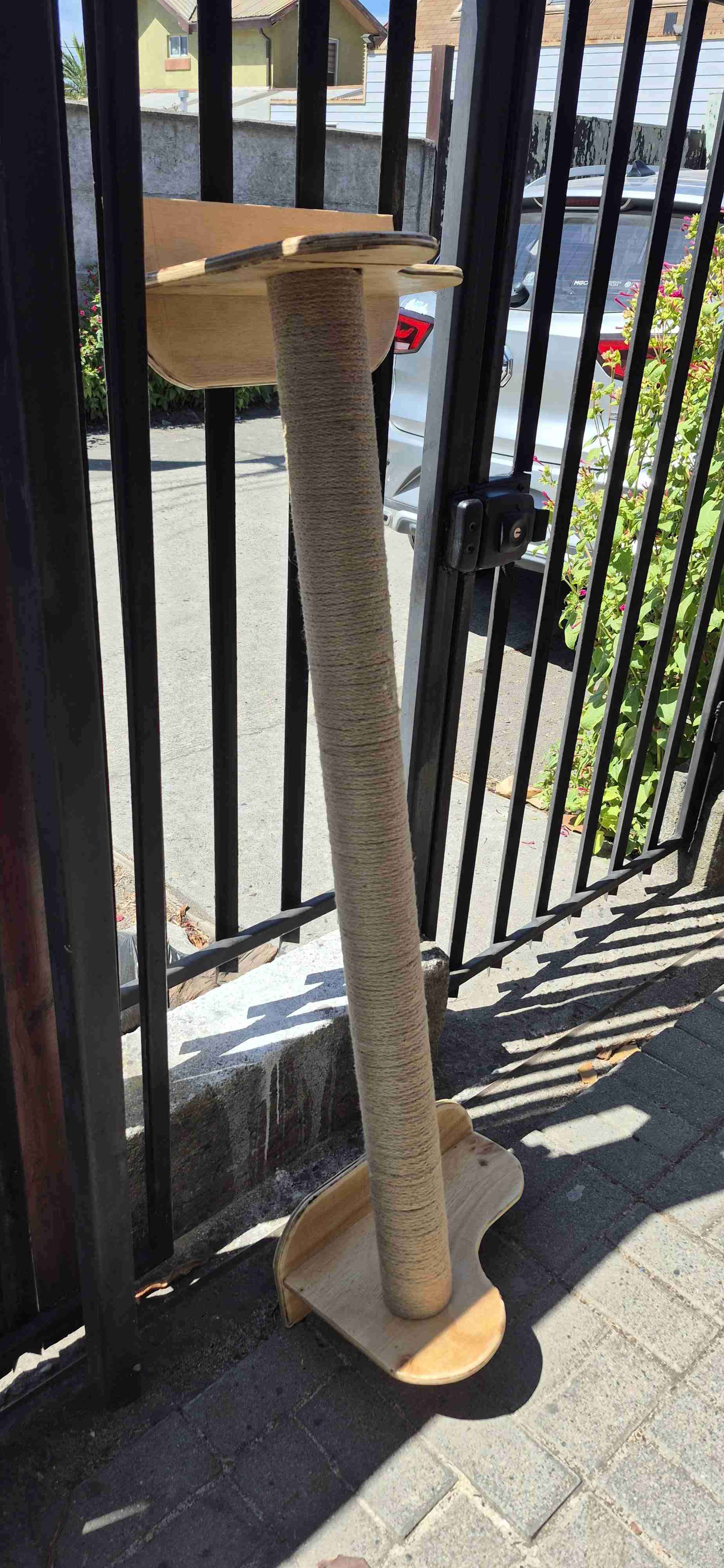 Rascador para gatos con plataformas pared. Gatific - miniatura 6