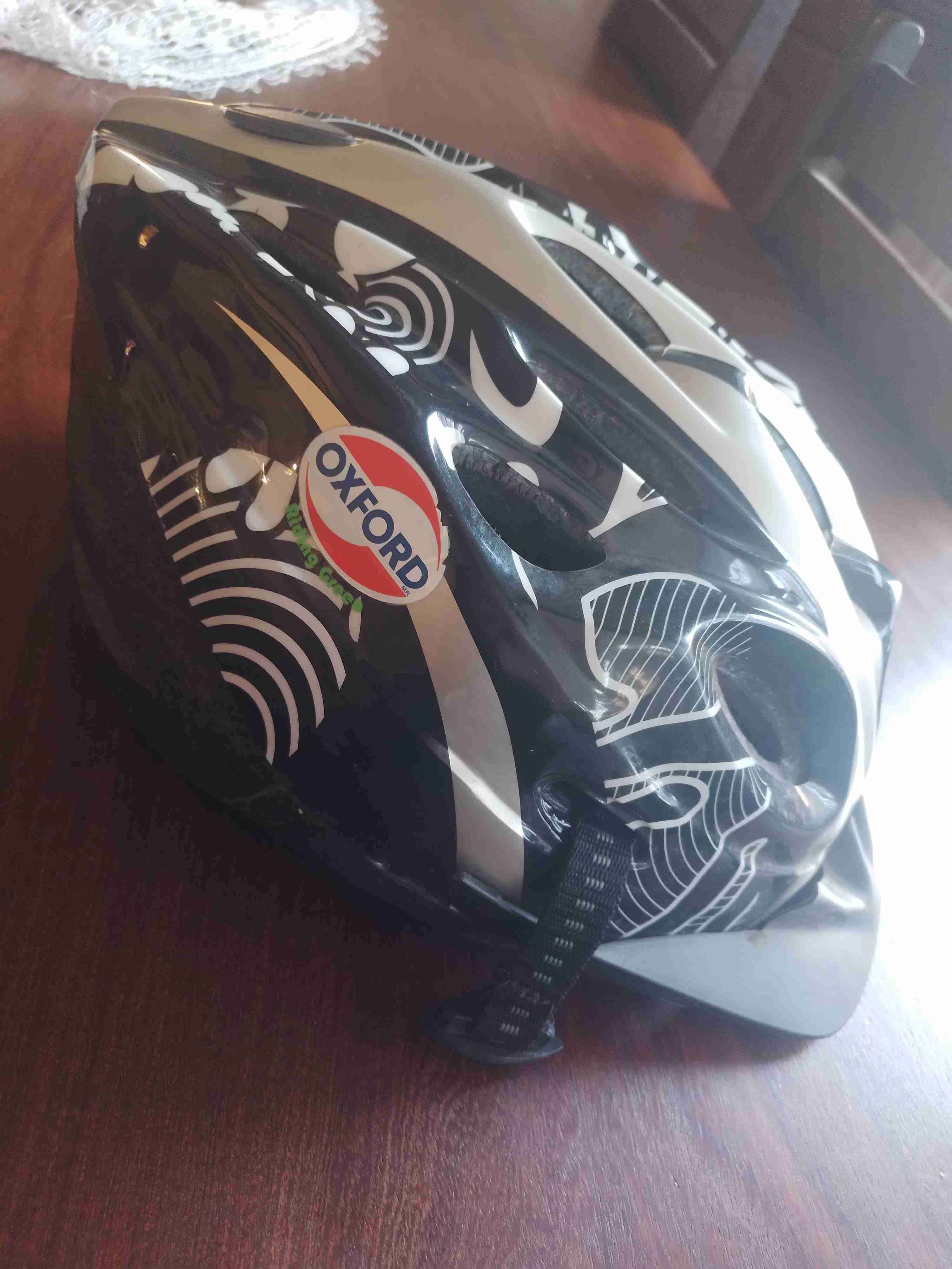 Casco Oxford de ciclismo negro