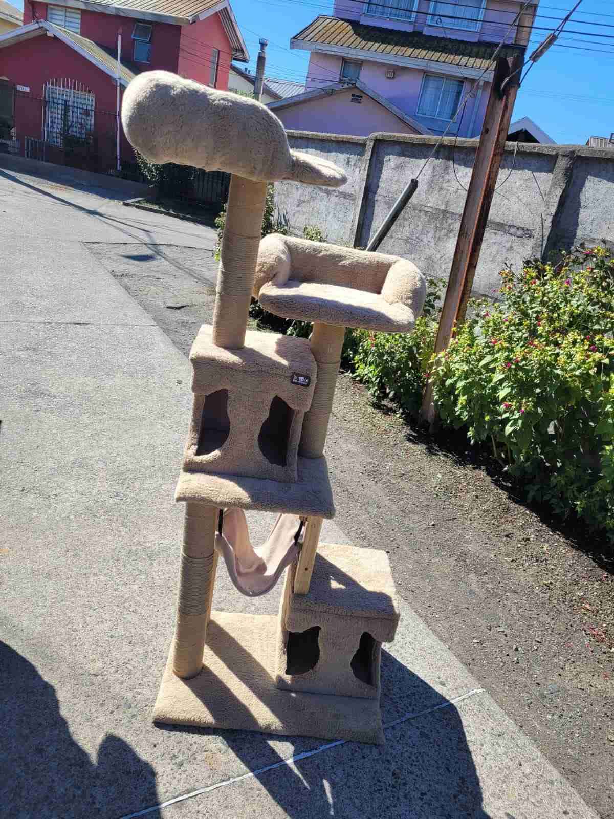 Torre para gatos con rascadores - miniatura 2