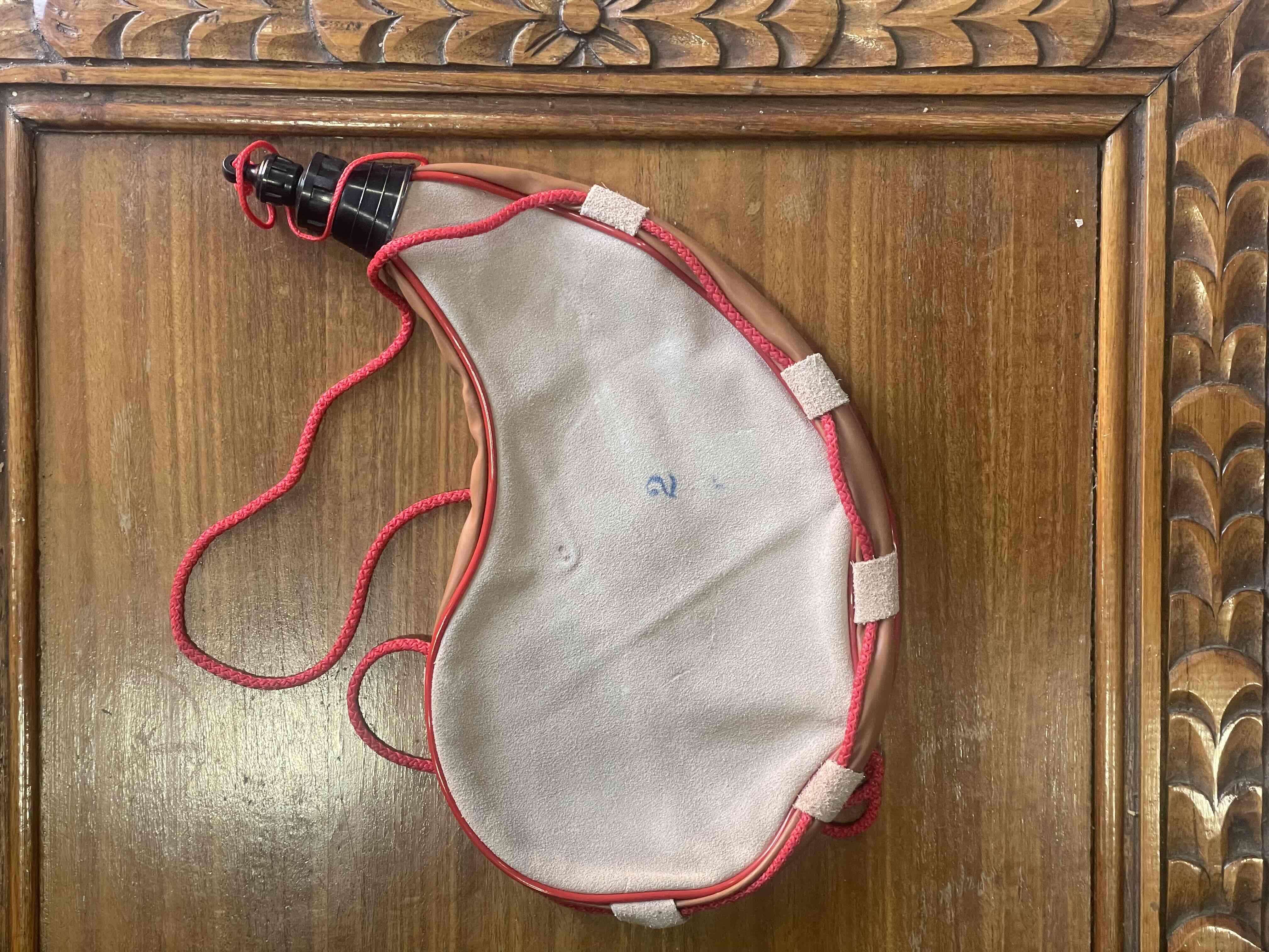 Bota de vino en piel