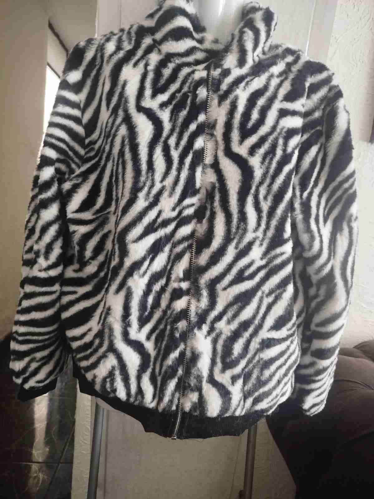 Chaqueta estampado cebra