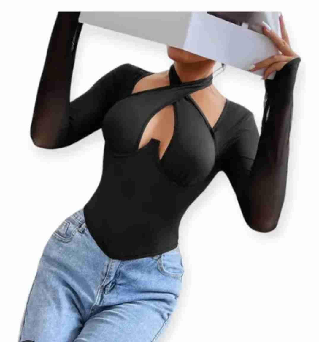 Body negro con diseño cruzado