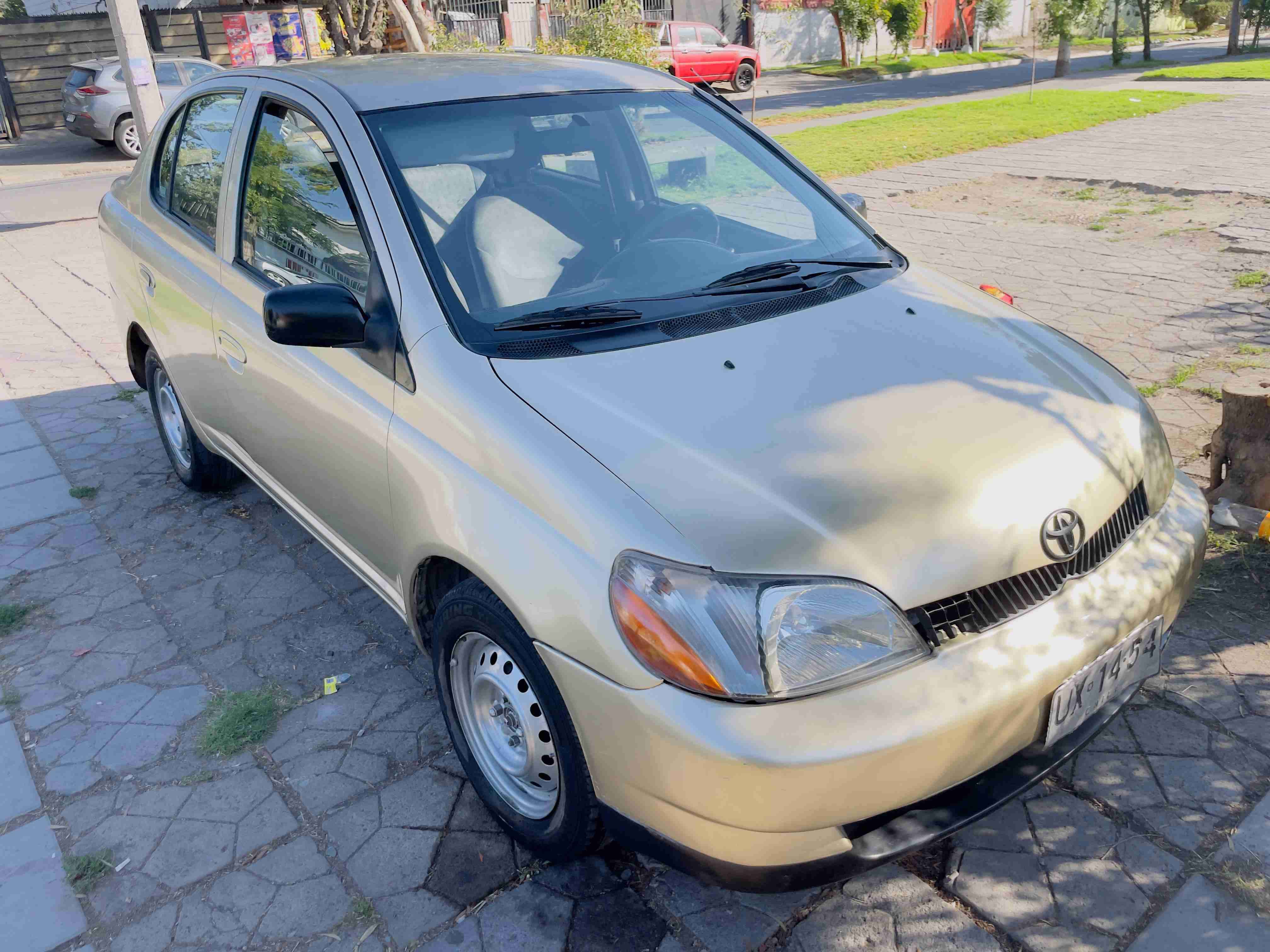 Auto Toyota yaris ecco 2002 - miniatura 6