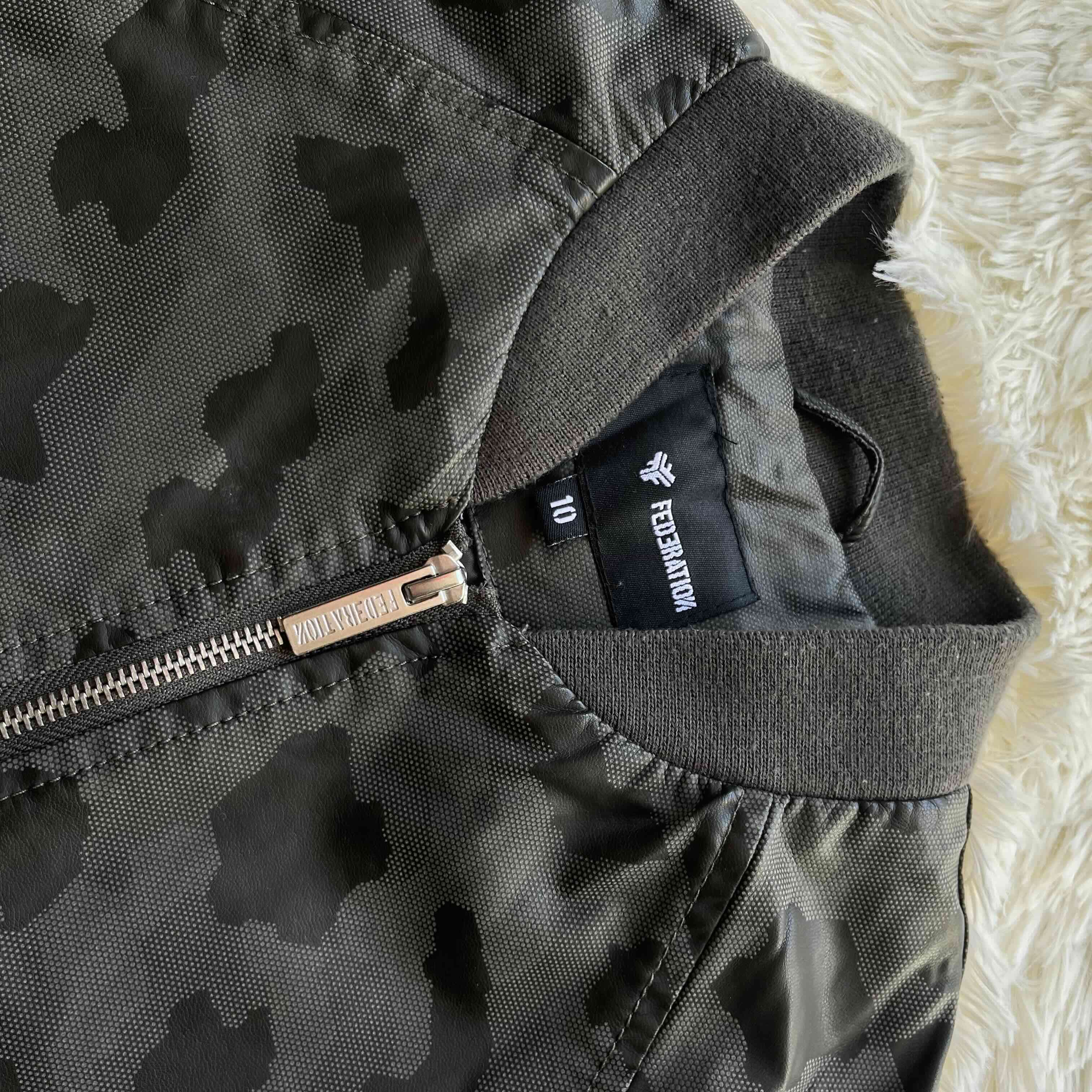 Casaca Niño estampada camuflaje - miniatura 2