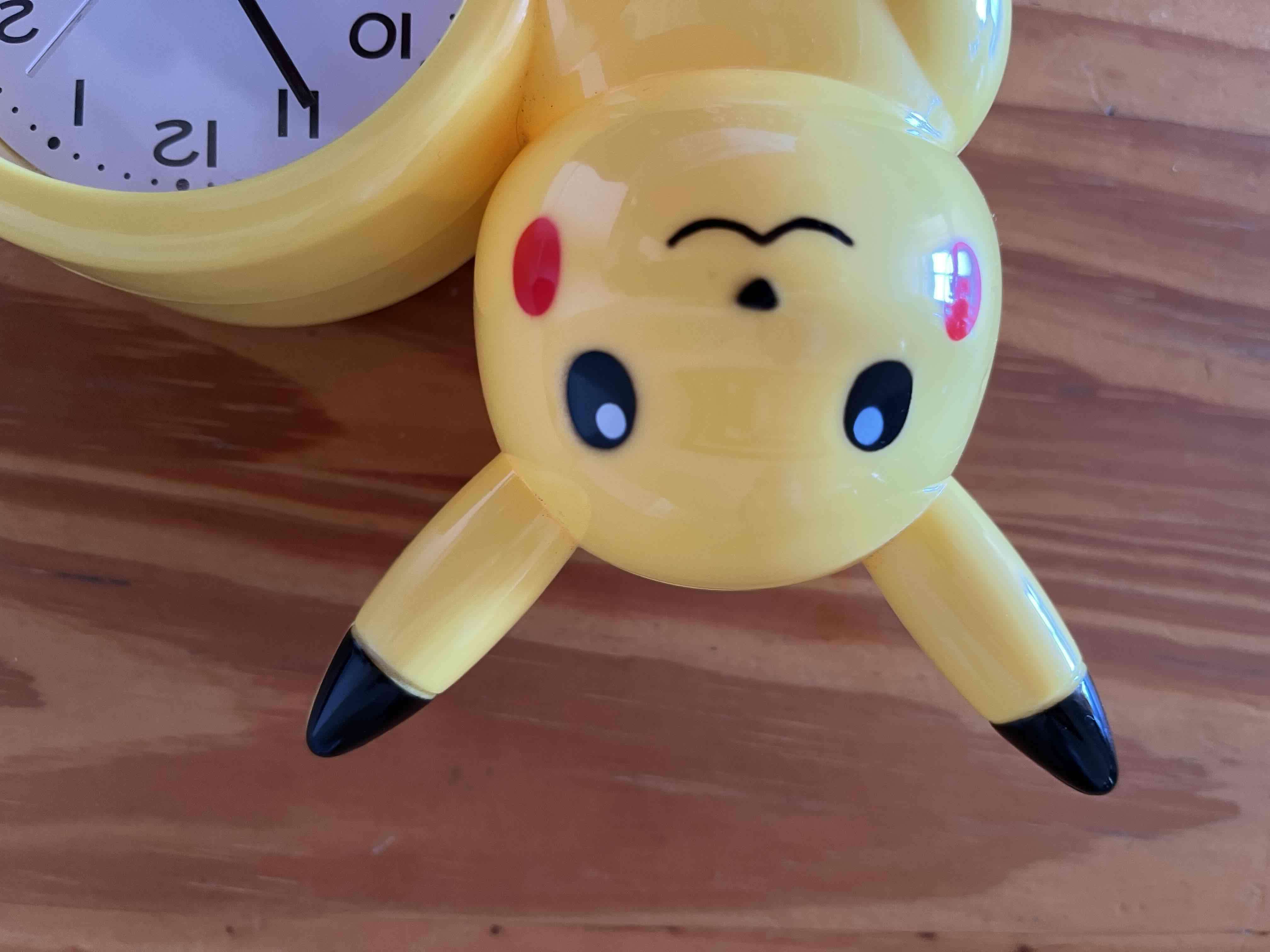 Reloj despertador decorativo Pikachu - miniatura 4