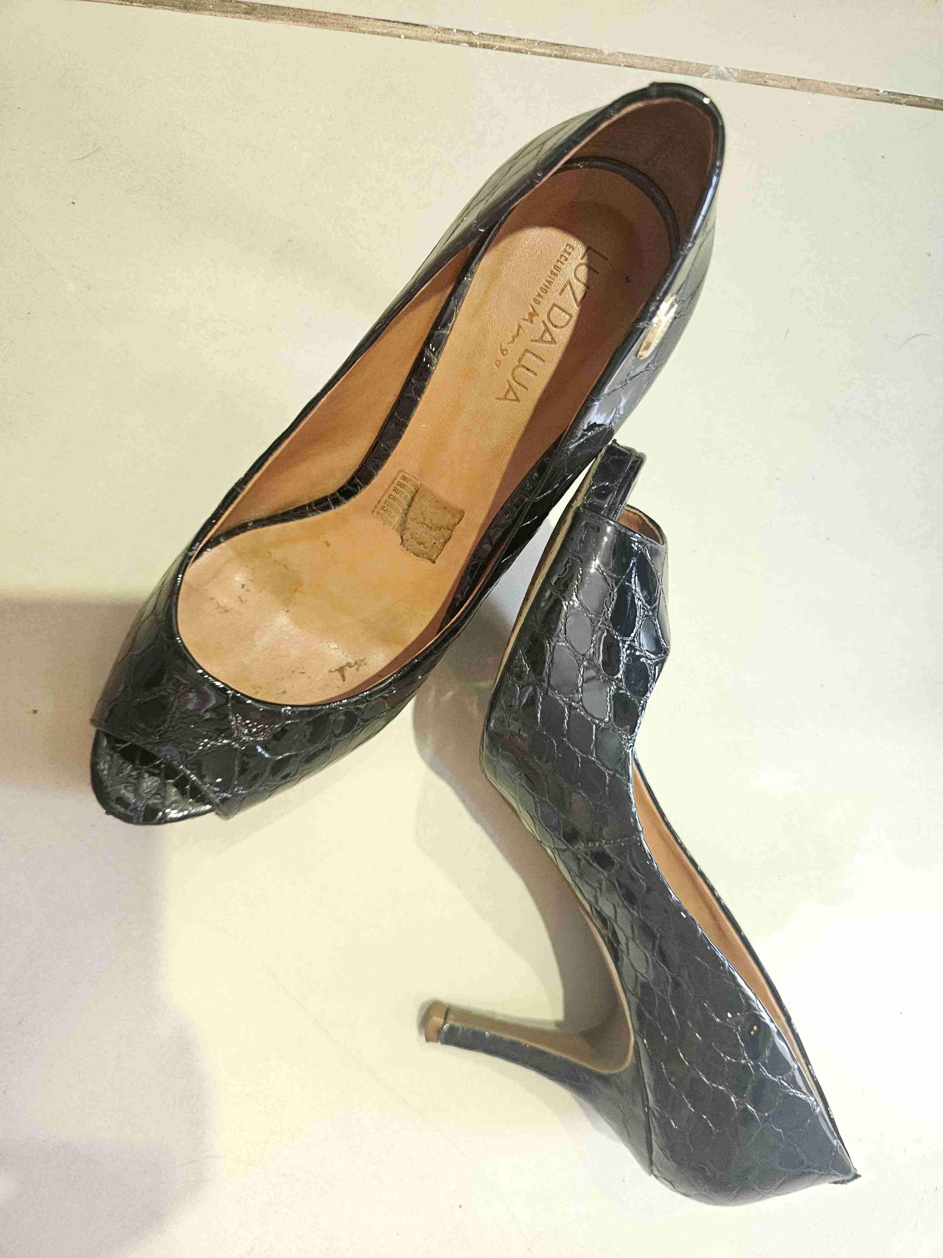 Zapatos negros de charol - miniatura 2