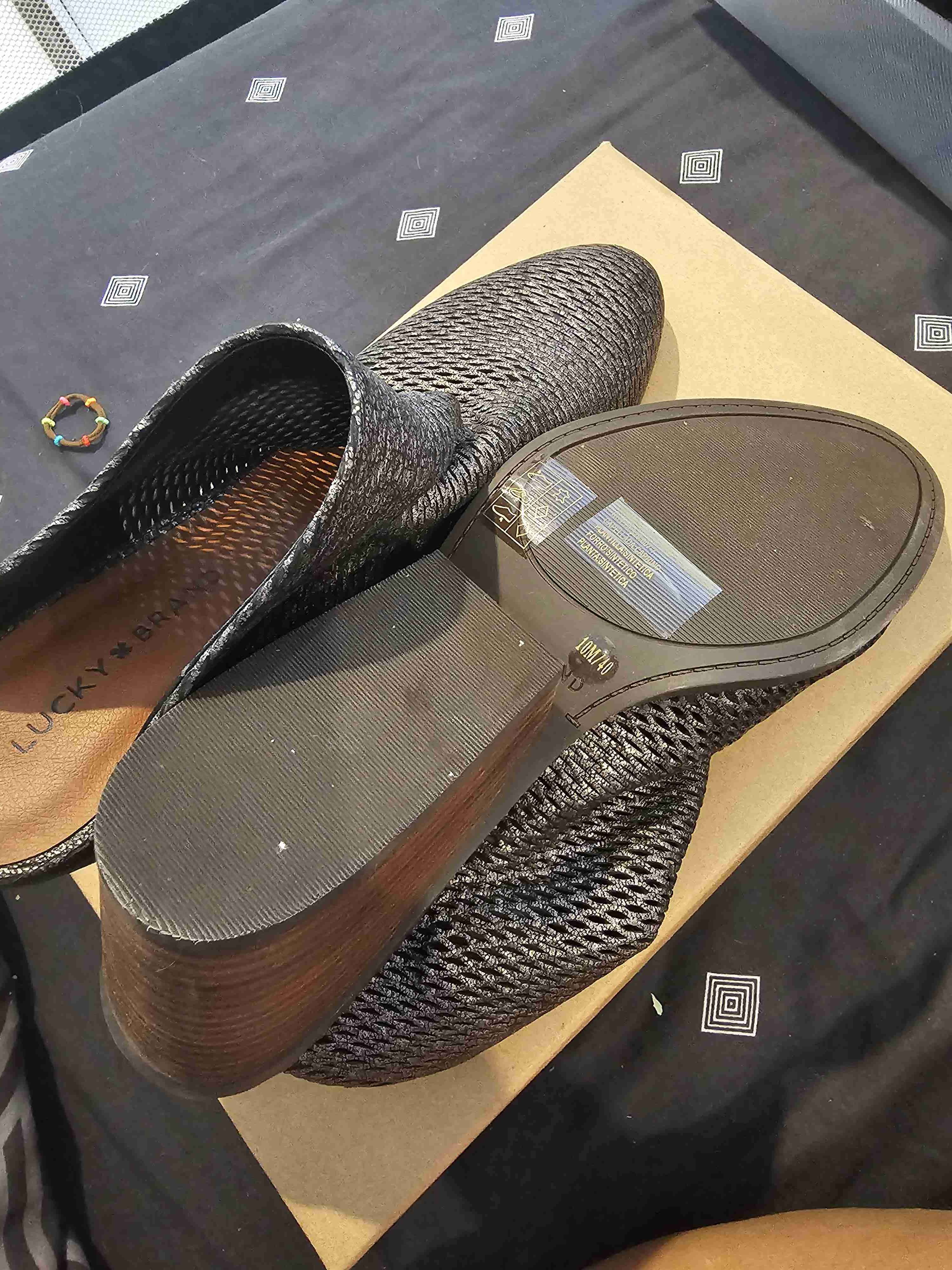 Botines negros texturizados lucky brand - miniatura 4